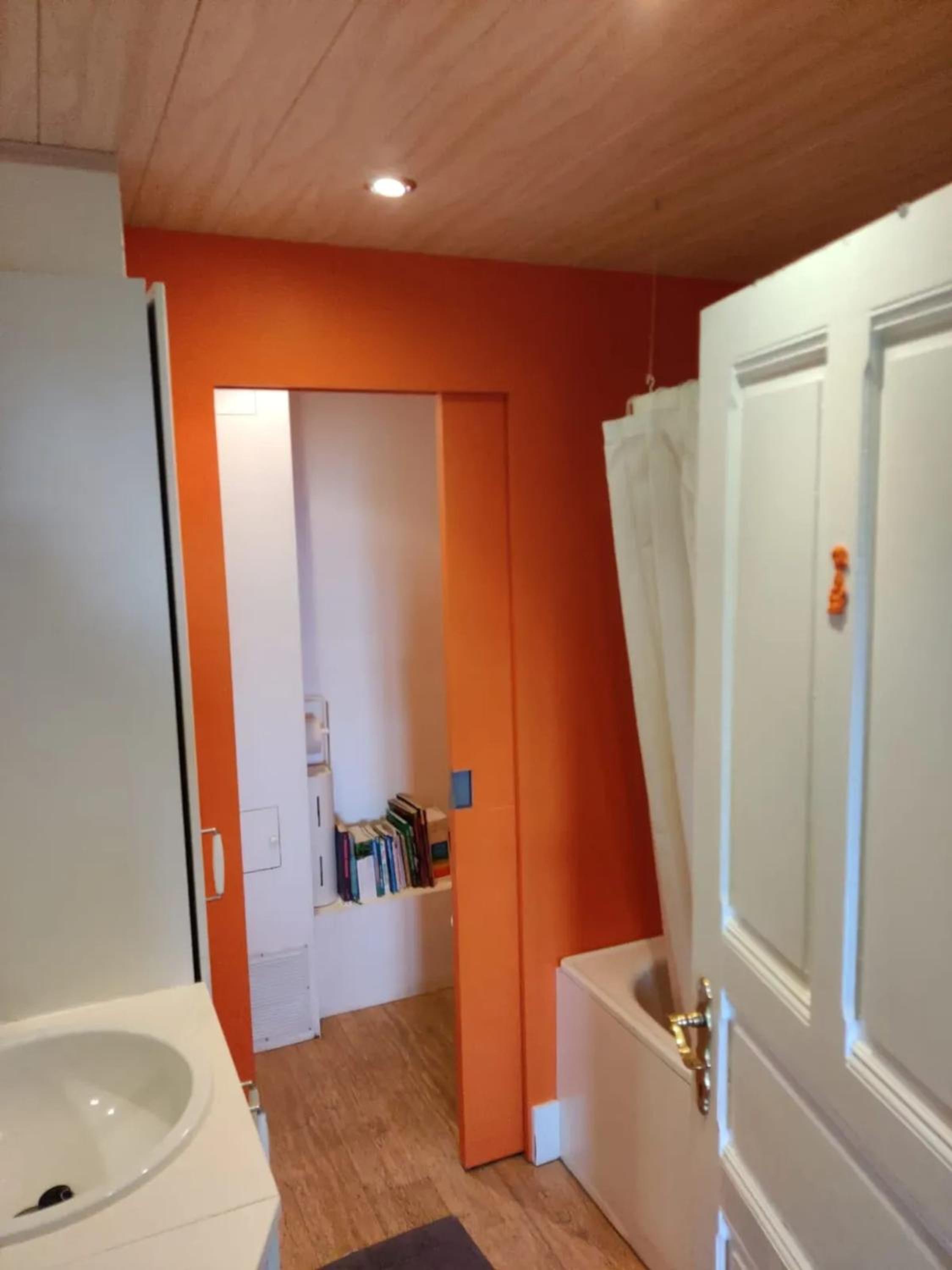 Spacious family house in Haut-Fays, 250 m² with garden