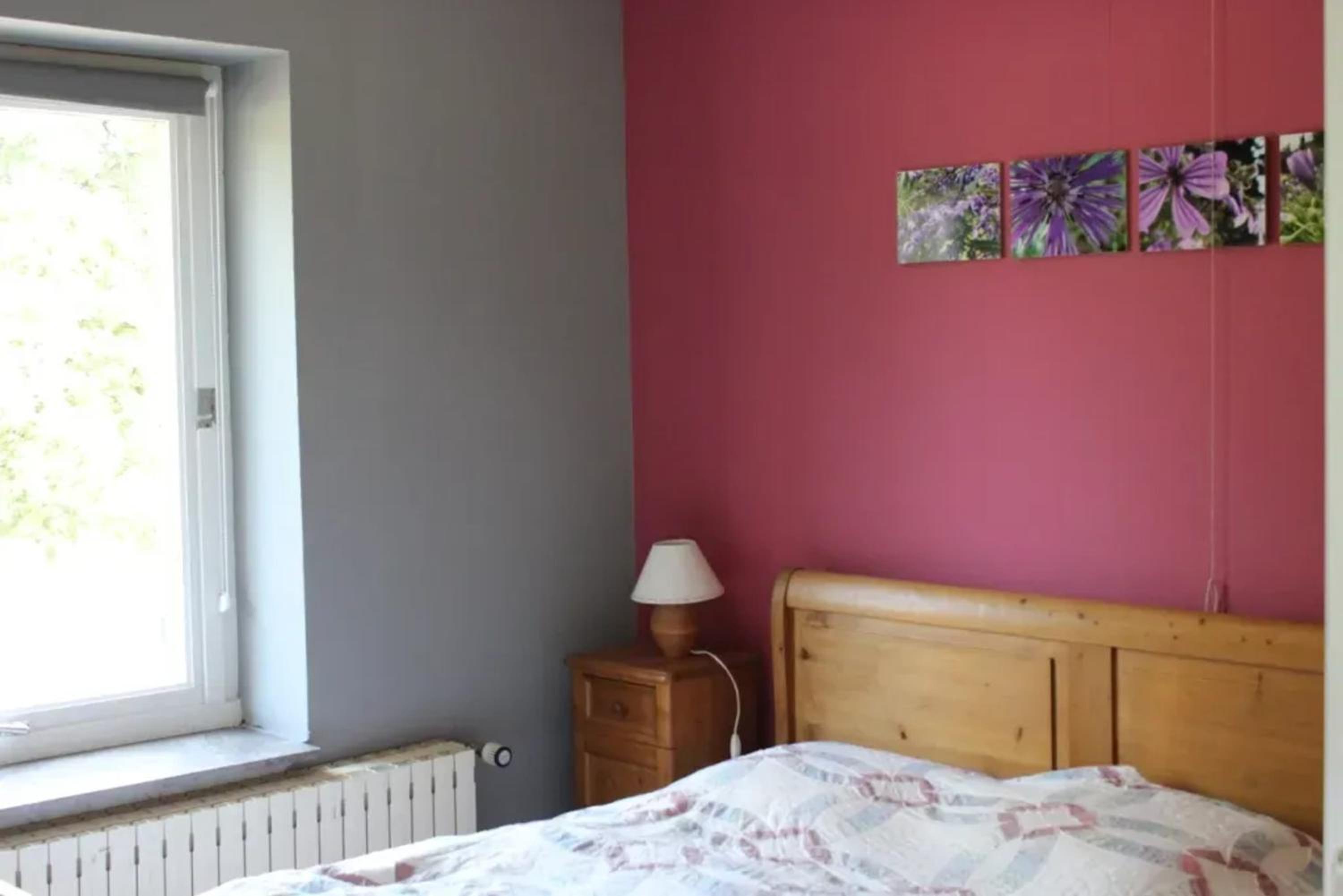 Spacious family house in Haut-Fays, 250 m² with garden