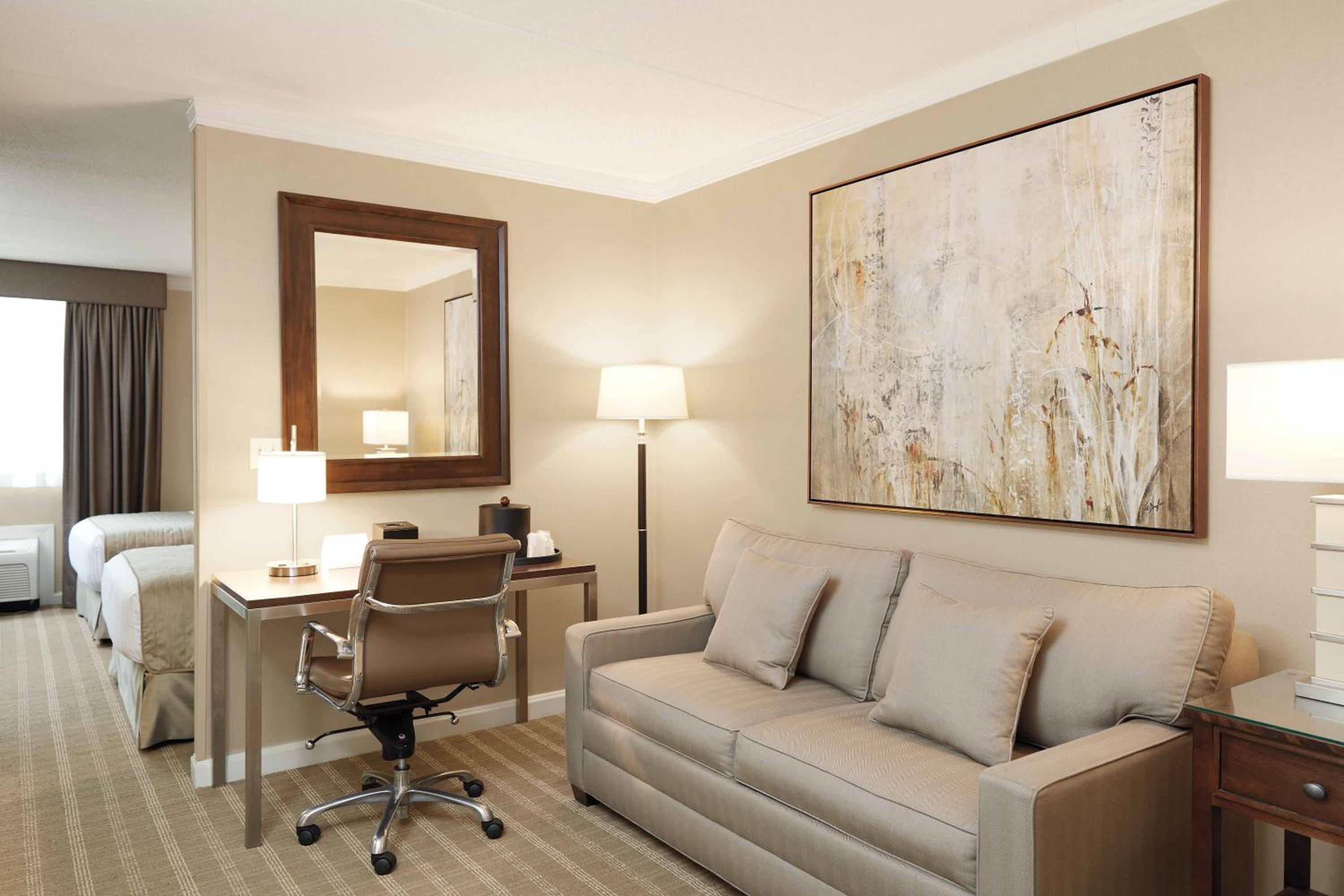 Danbury Vacations - Ethan Allen Hotel - Property Image 25