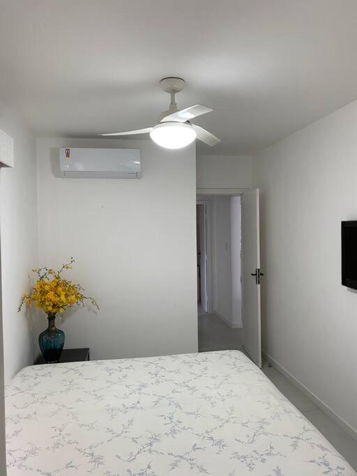 Apartamento 3 quartos na praia do centro de Guarapari!