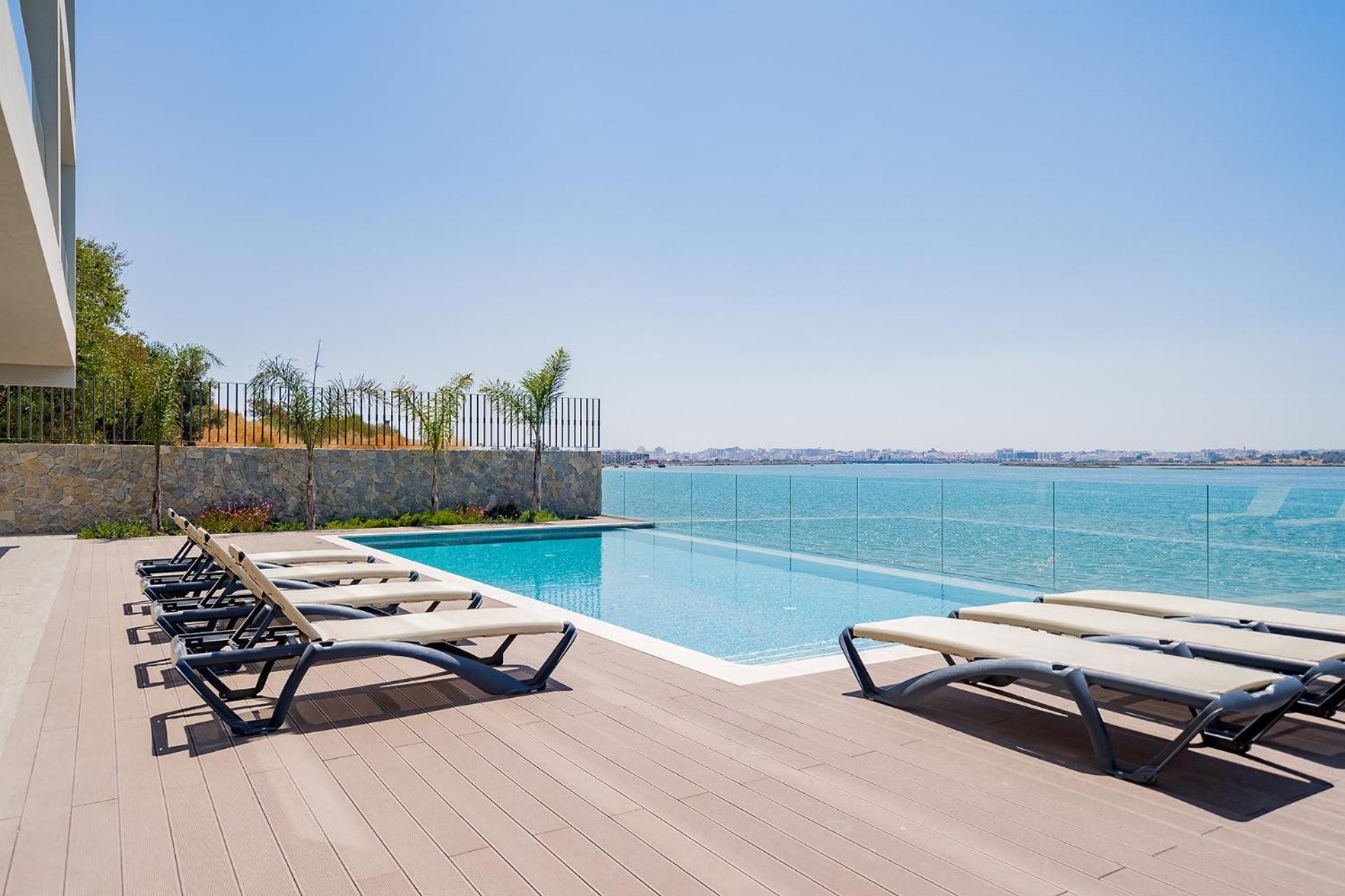 Portimão Ocean Breeze With Pool by Homing view 4