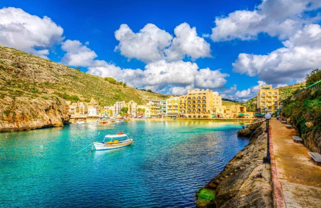 Xlendi Seaside Escape