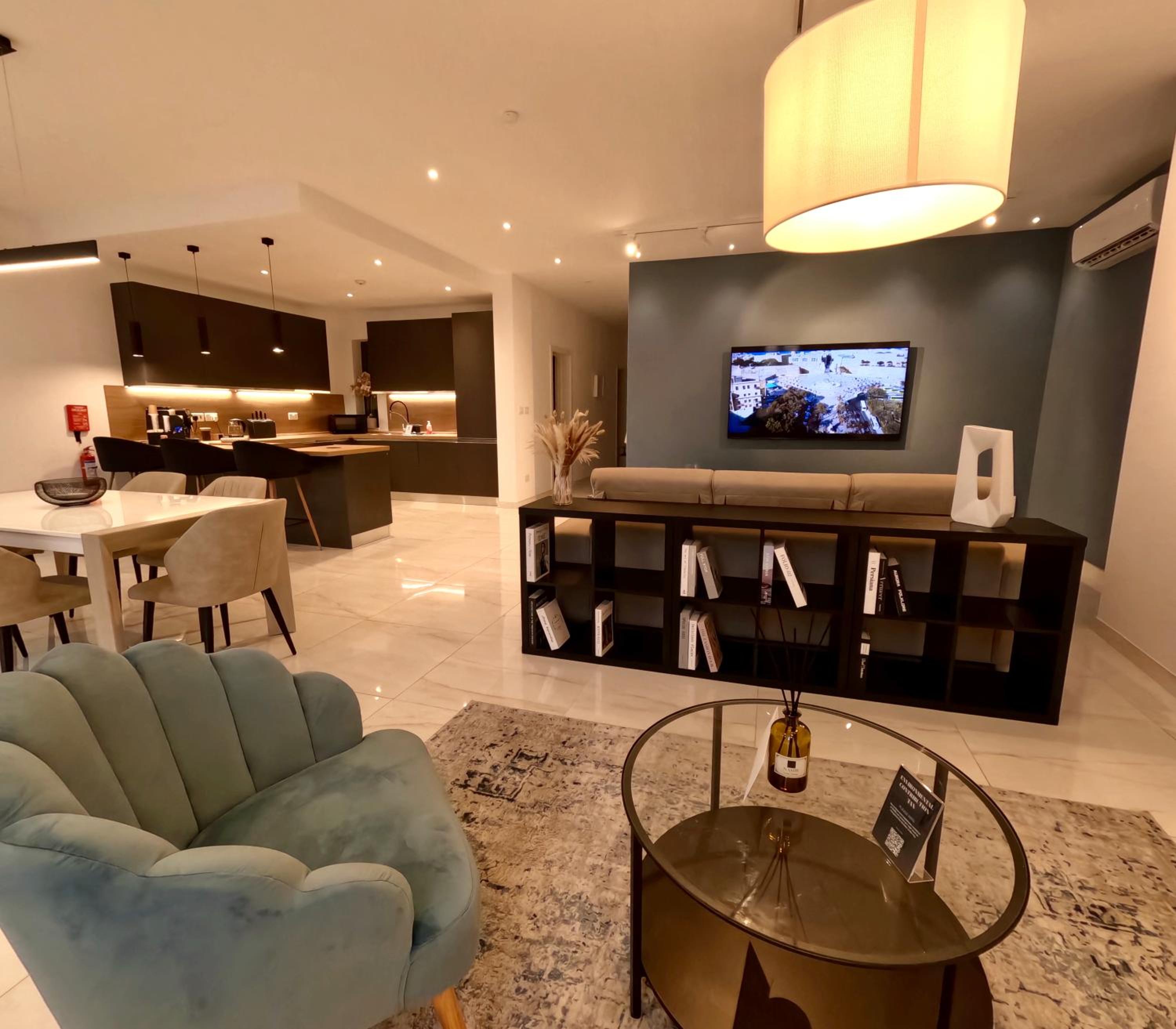 Stylish, modern Apartment in St.Julians's with Views of Spinola bay