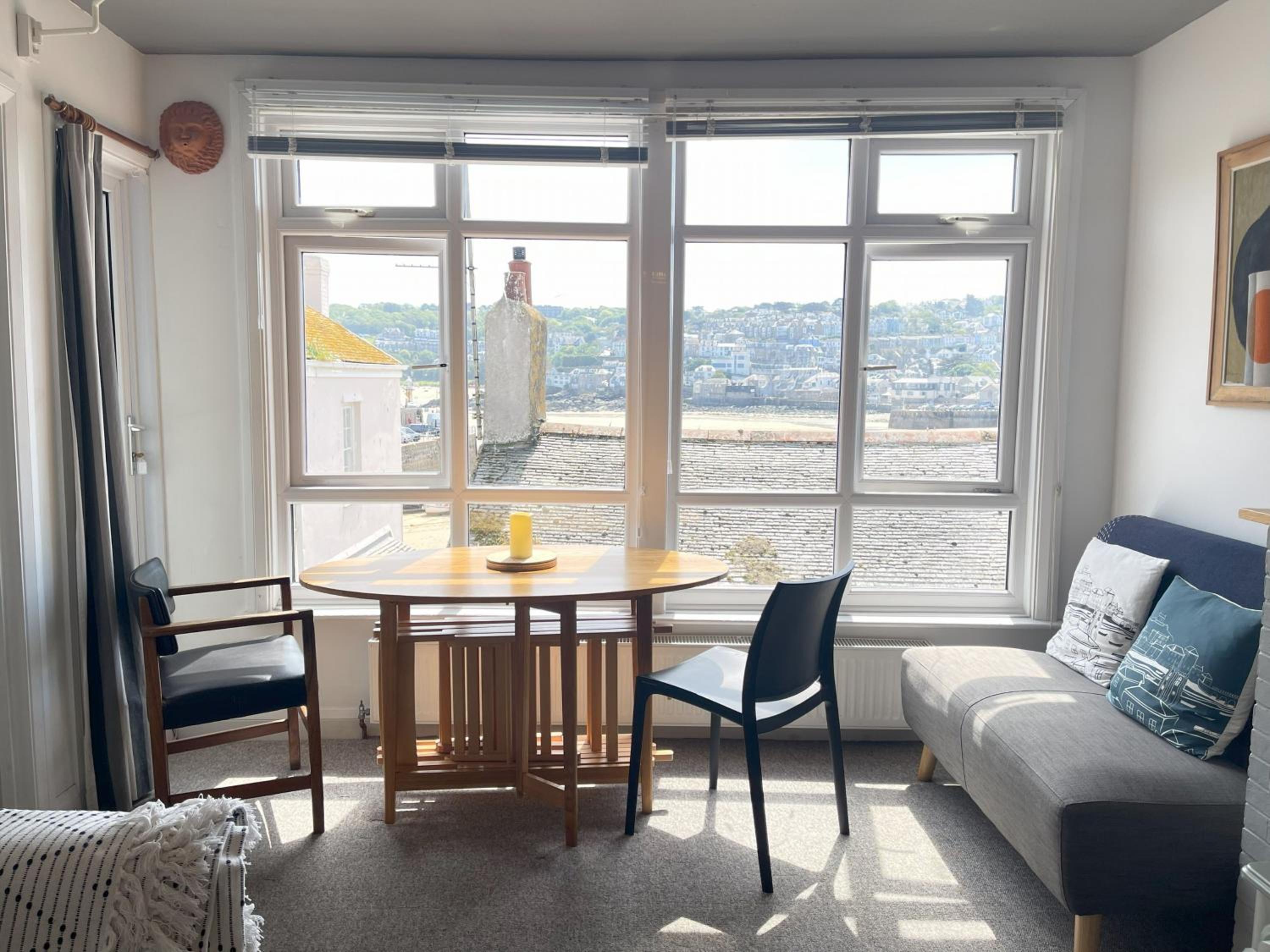1 Sunnyside - views over the St Ives Harbour