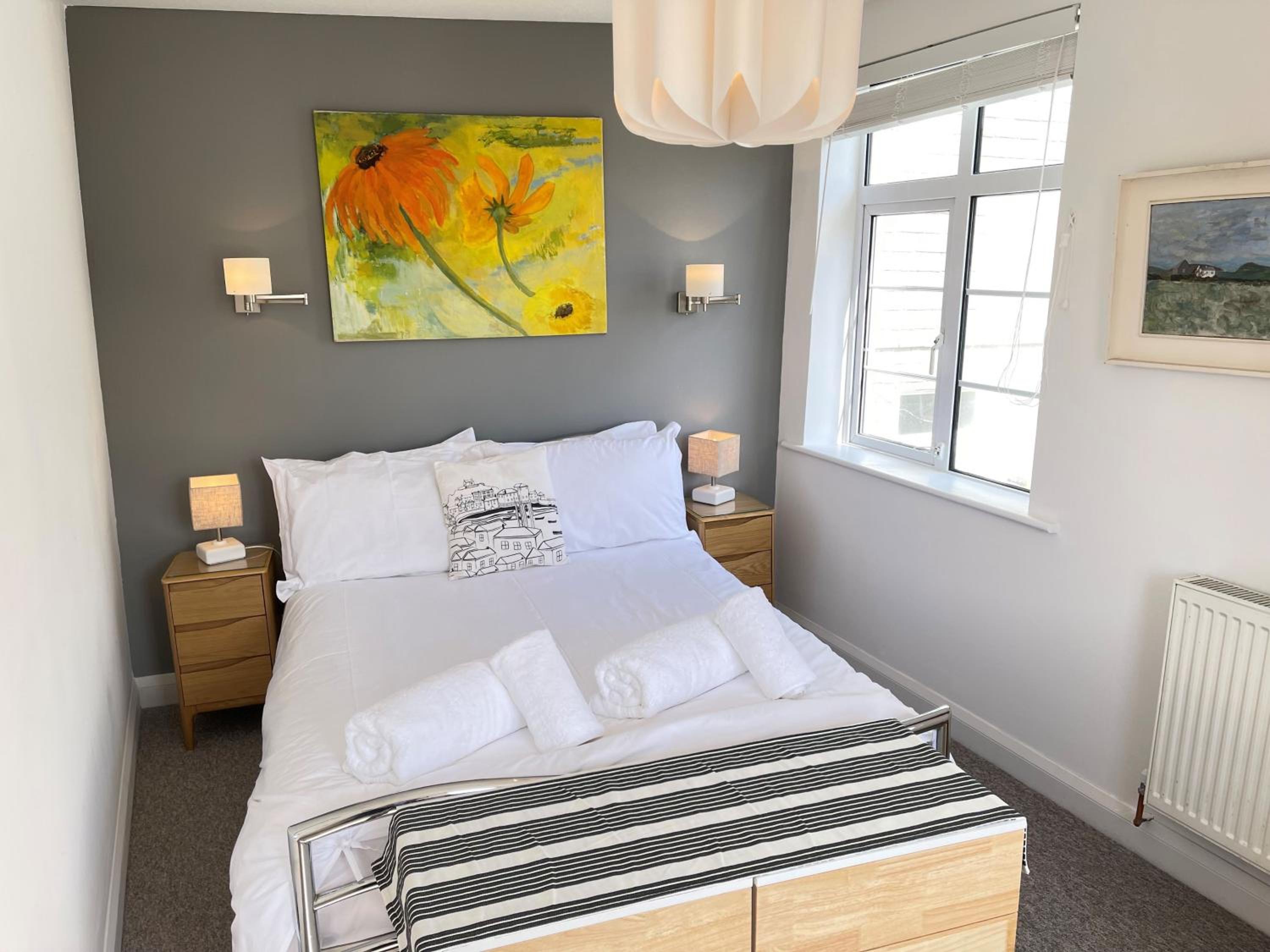 1 Sunnyside - views over the St Ives Harbour