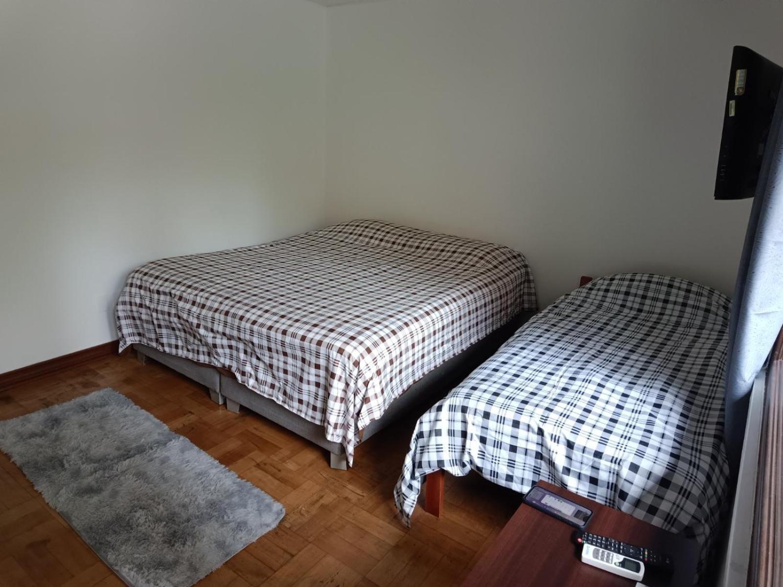 Casa Vitacura ZONA TOP 10 personas 3 estacionamientos 3 dormitorios 2 baños