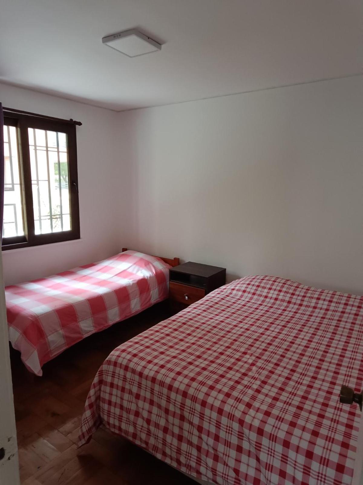 Casa Vitacura ZONA TOP 10 personas 3 estacionamientos 3 dormitorios 2 baños