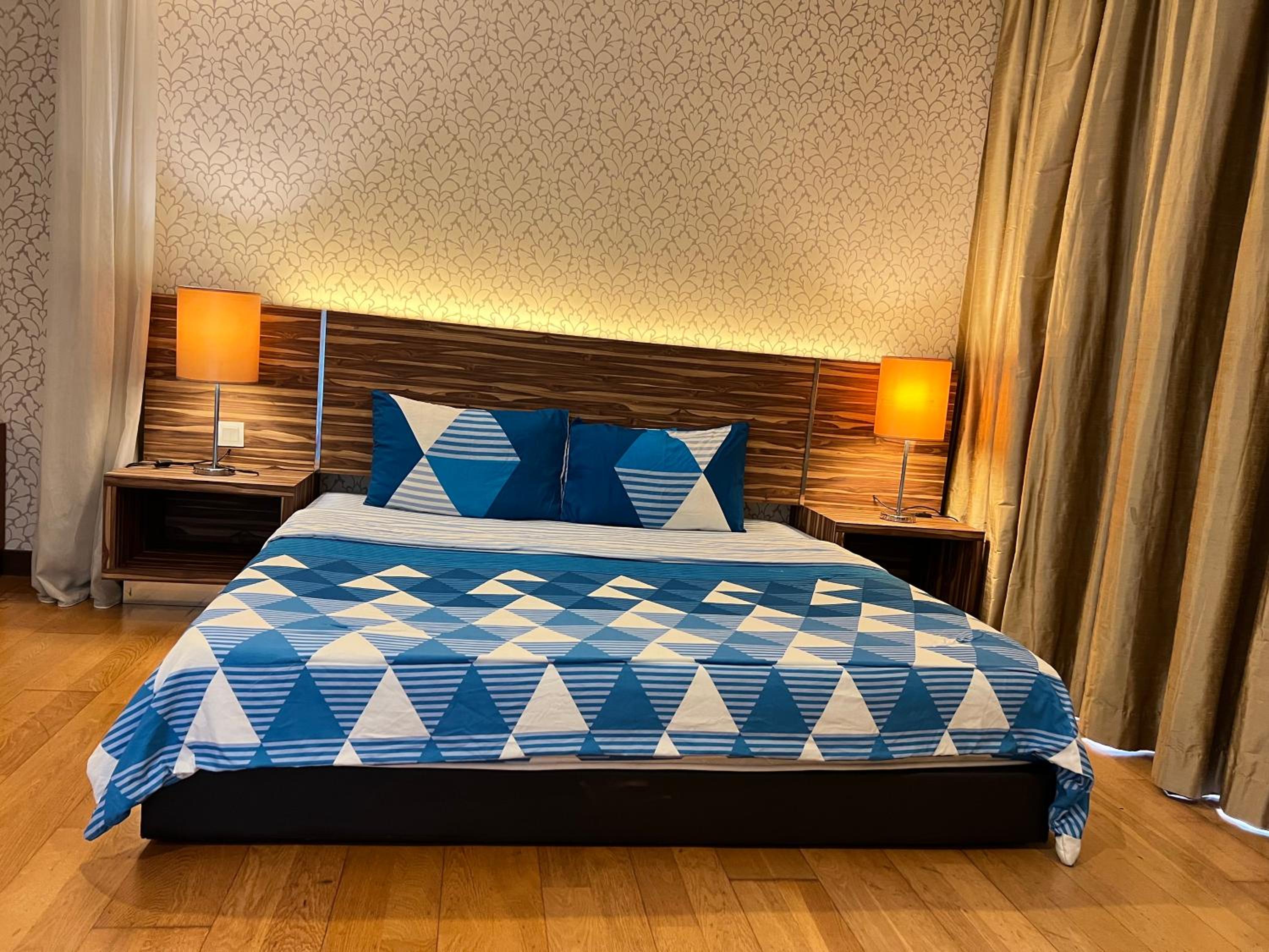 Empire Hostel Regalia