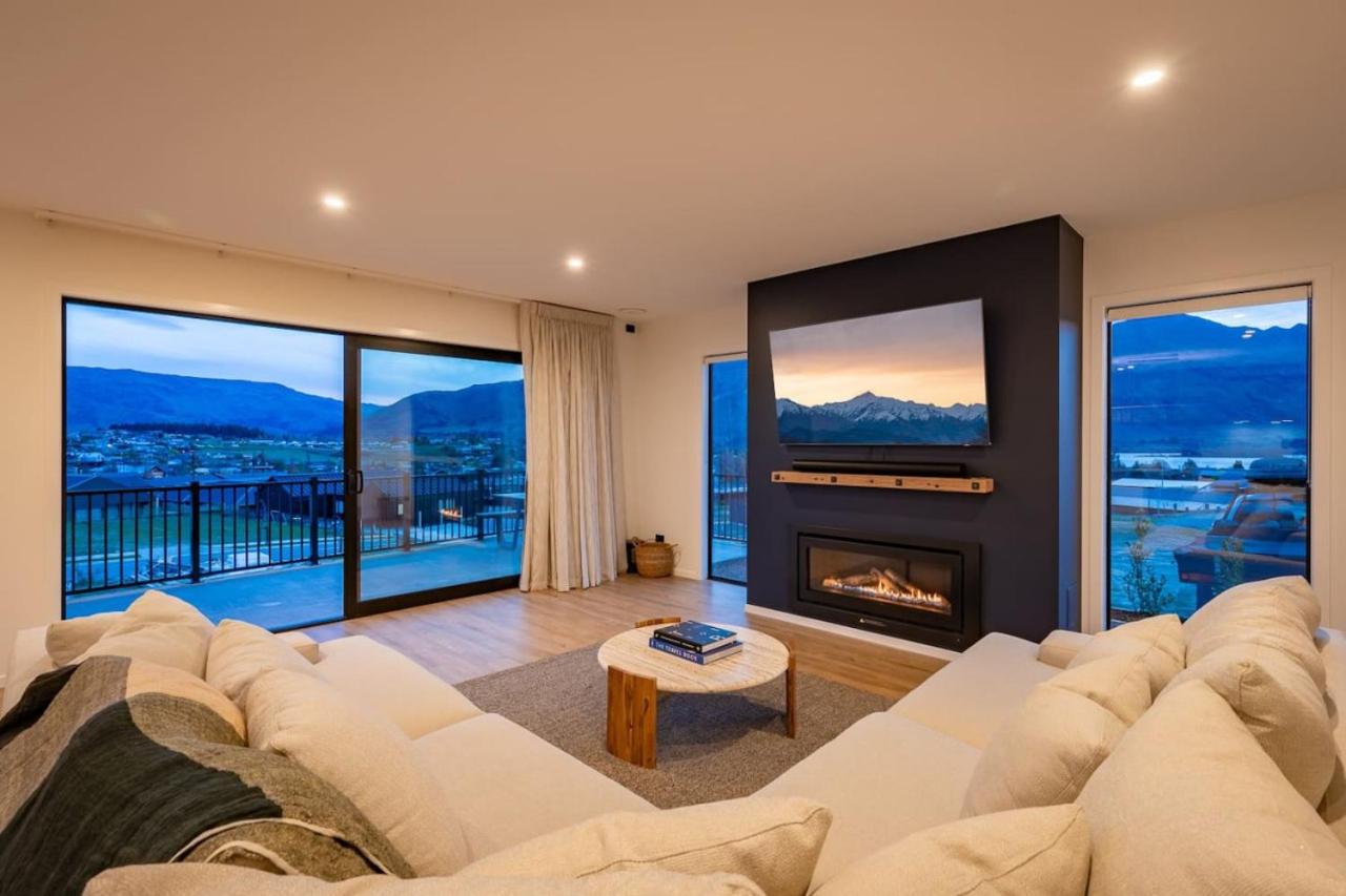 Peaks and Pines Wanaka view 4