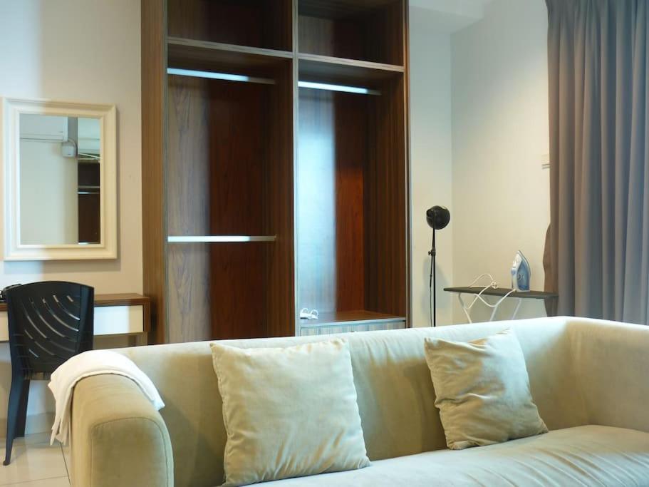 Studio at Middle floor sea view photo 3