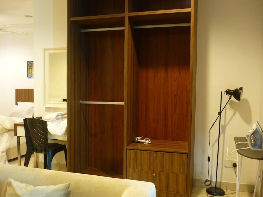 Studio at Middle floor sea view photo 2