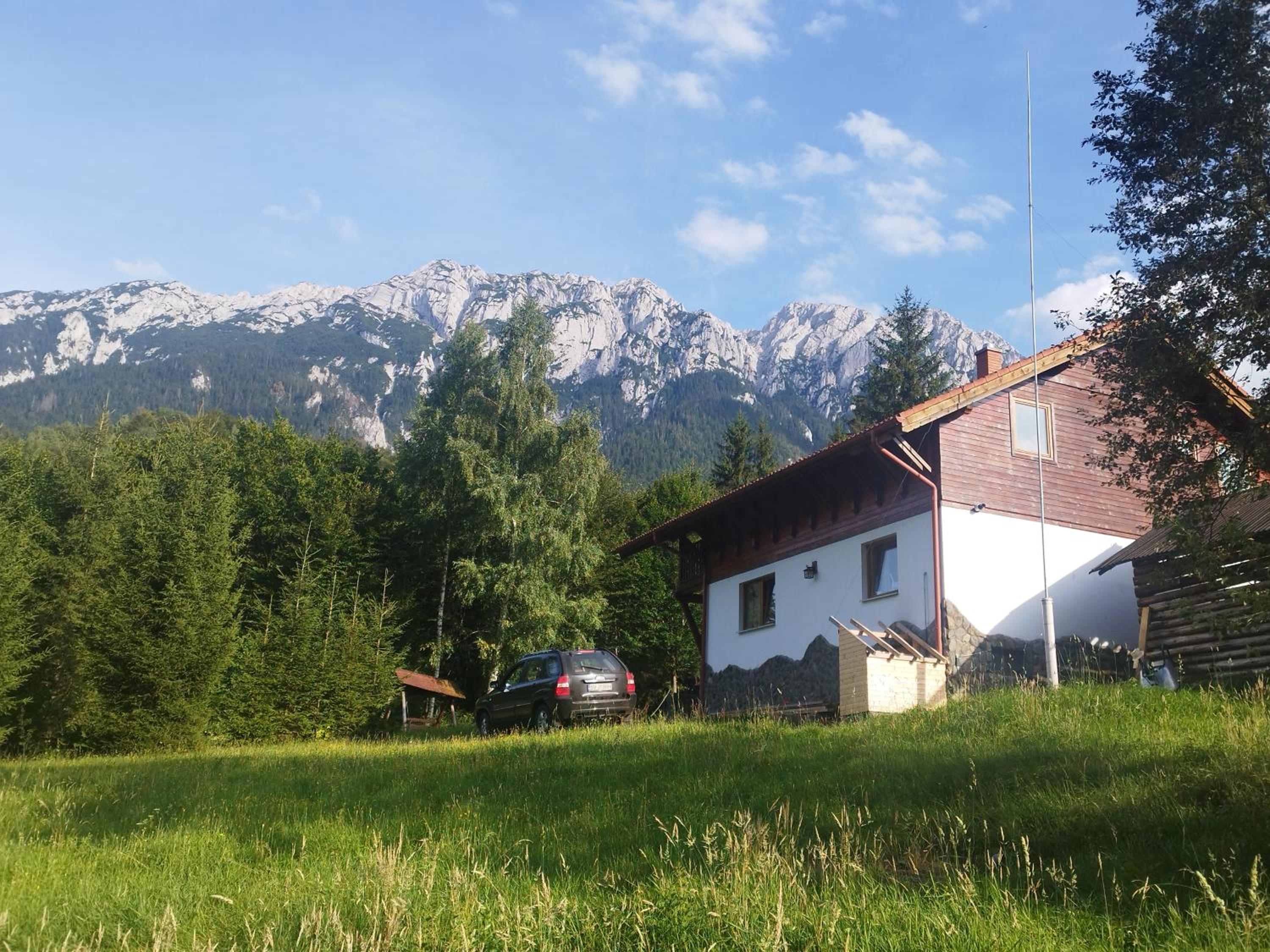 Cottage Piatra Craiului view 3