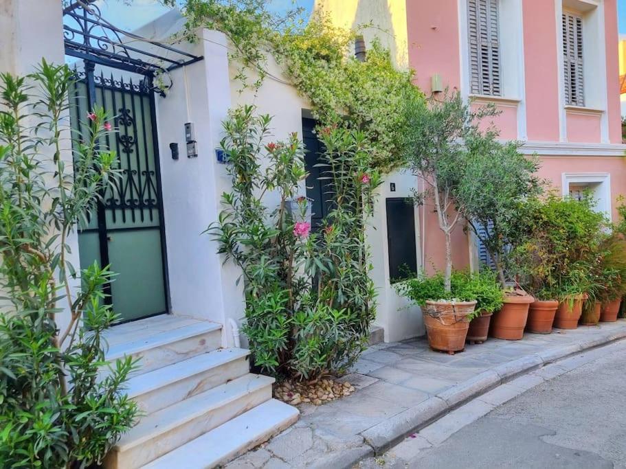 Lemon Tree House with garden in Plaka
