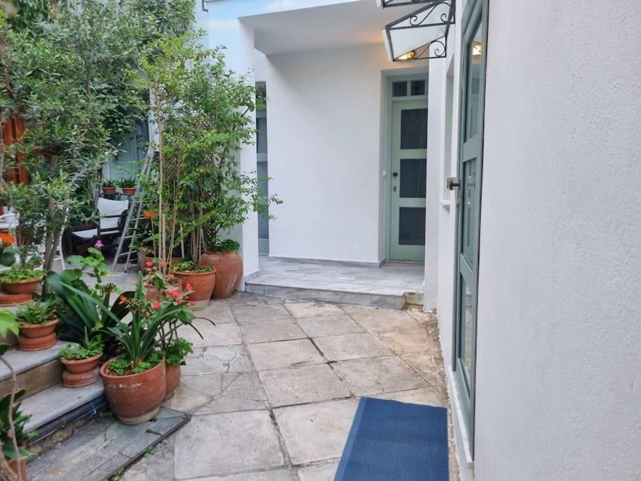 Lemon Tree House with garden in Plaka