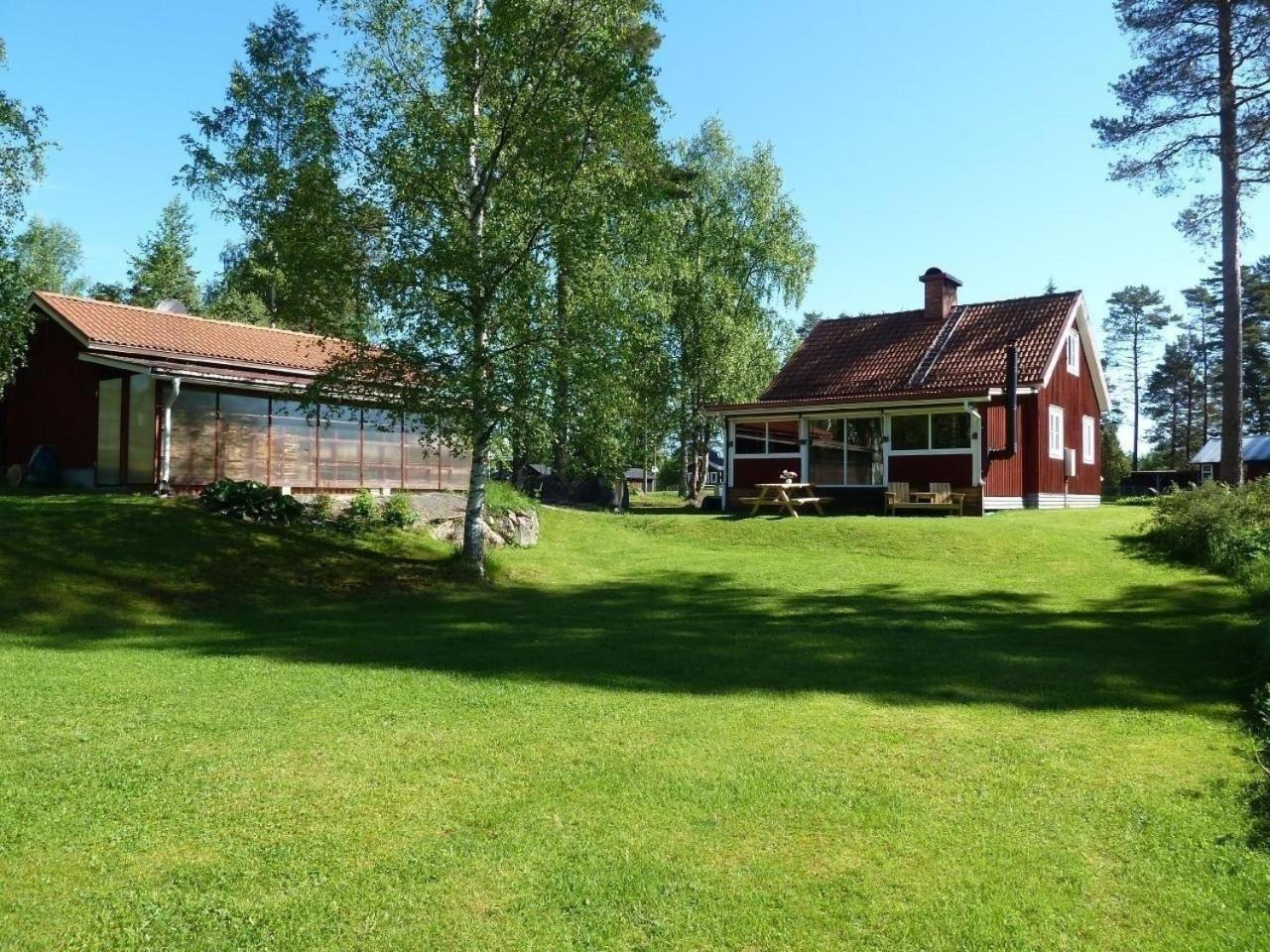 Ferienhaus in Uvanå mit Terrasse und Garten view 3