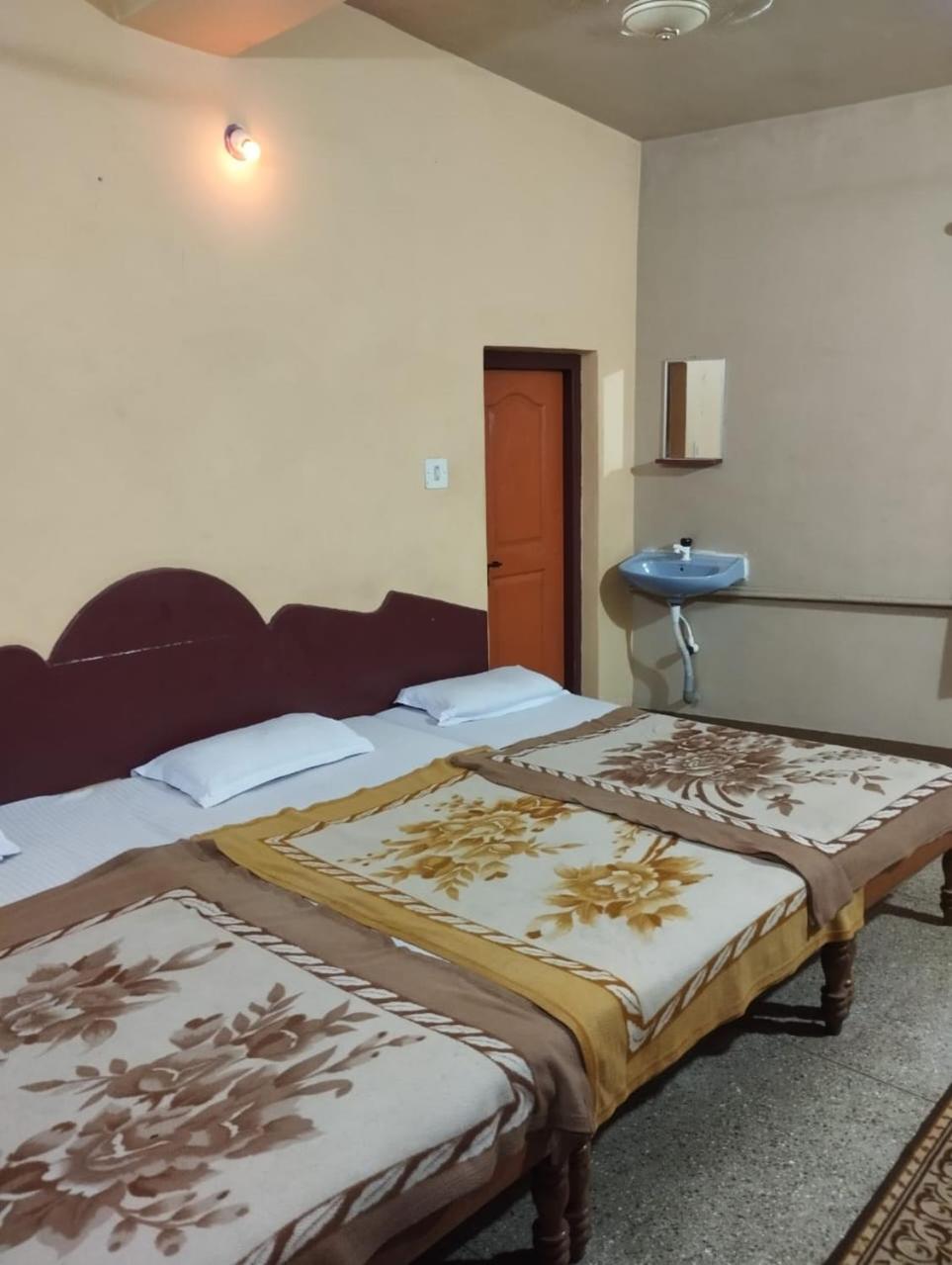 Prasad Lodge Madikeri