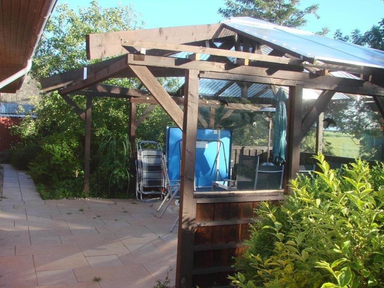 Ferienhaus in Mühlendeich mit Großem Garten