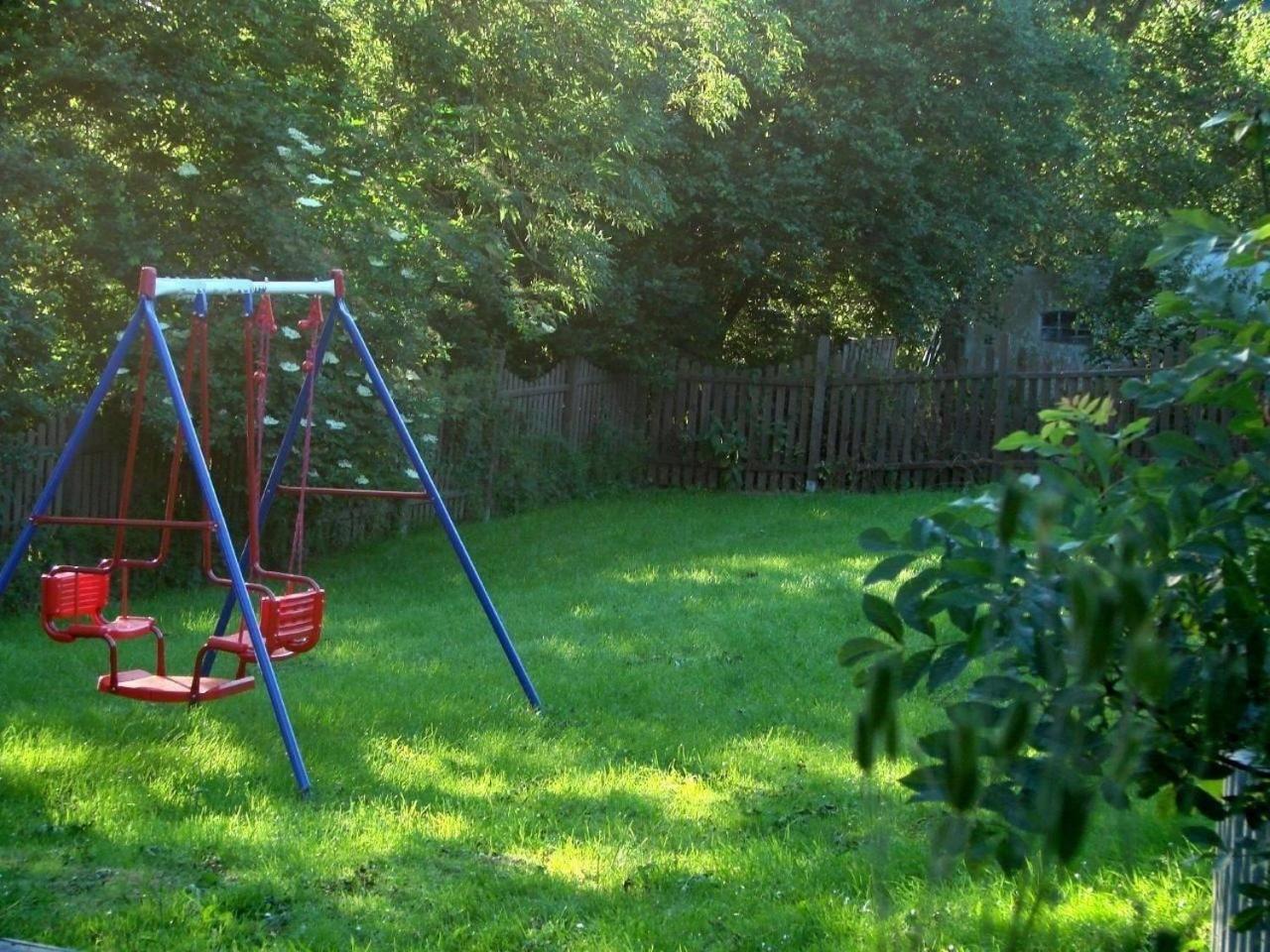 Ferienhaus in Mühlendeich mit Großem Garten