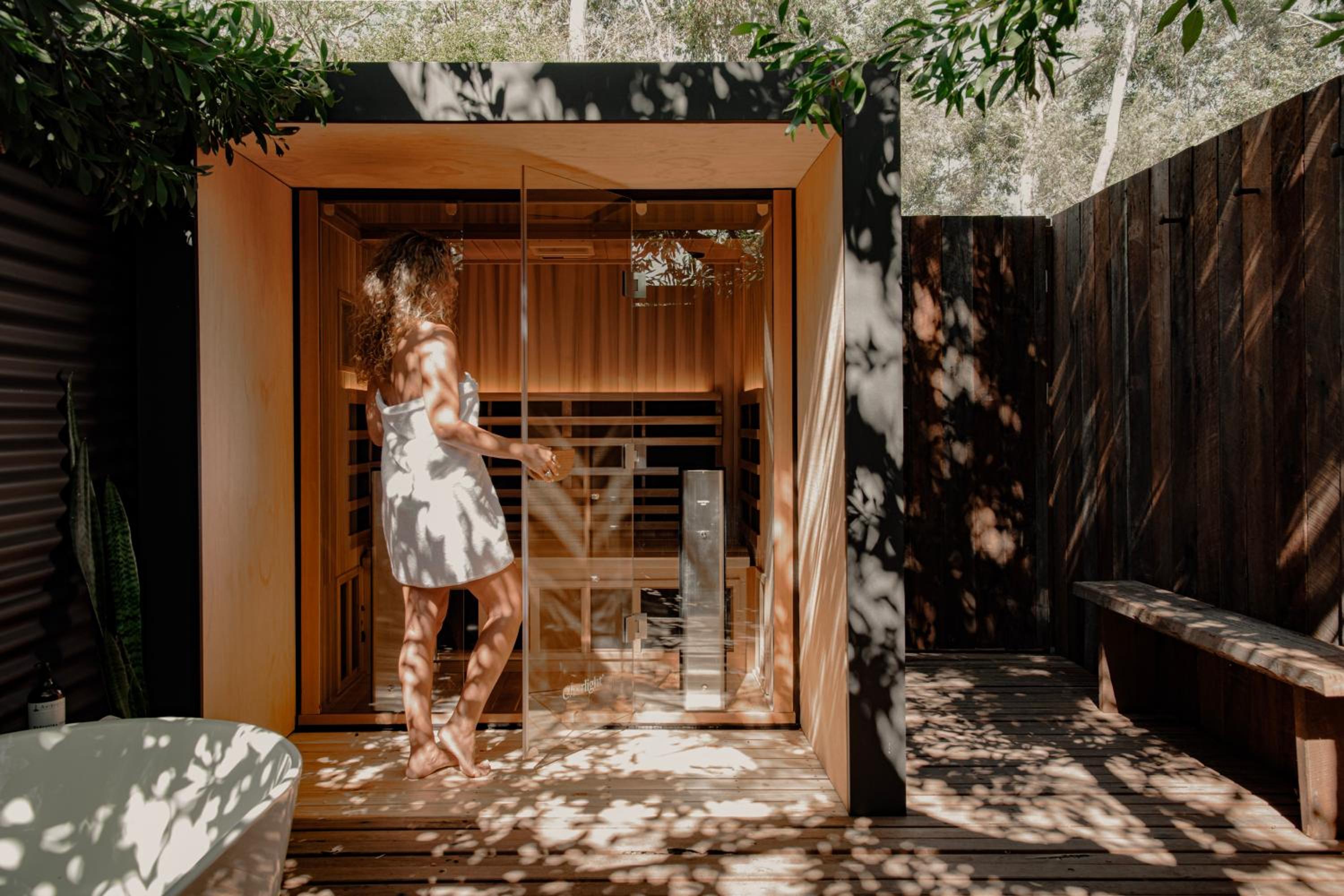 Hotel Sauna Retreat - Near Town and Beach - Explorers Rest - Image 1