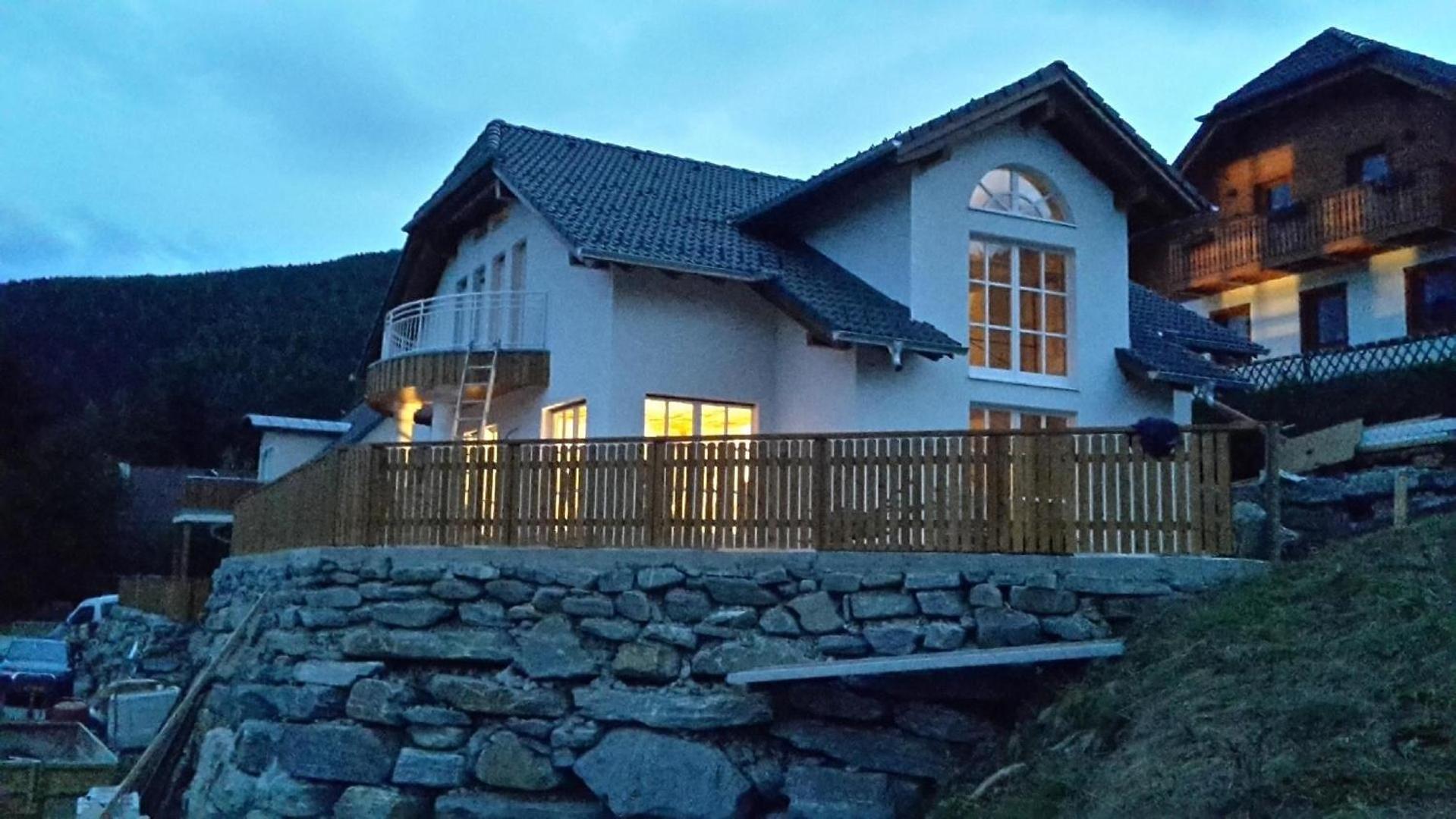 Ferienhaus in Sankt Margarethen Im Lungau mit Garten, Terrasse und Whirlpool
