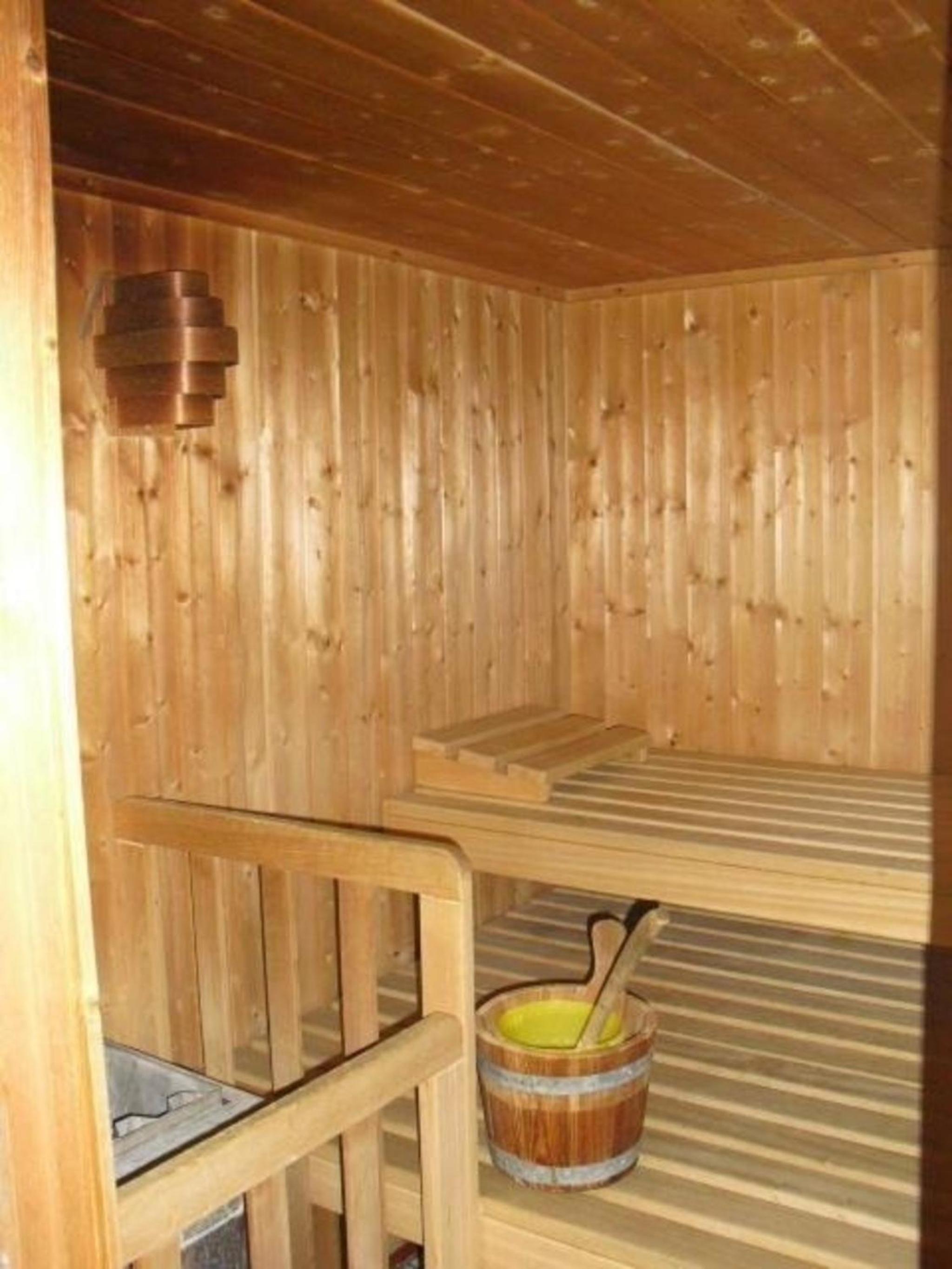 Appartement mit Pool, Sauna und Garten