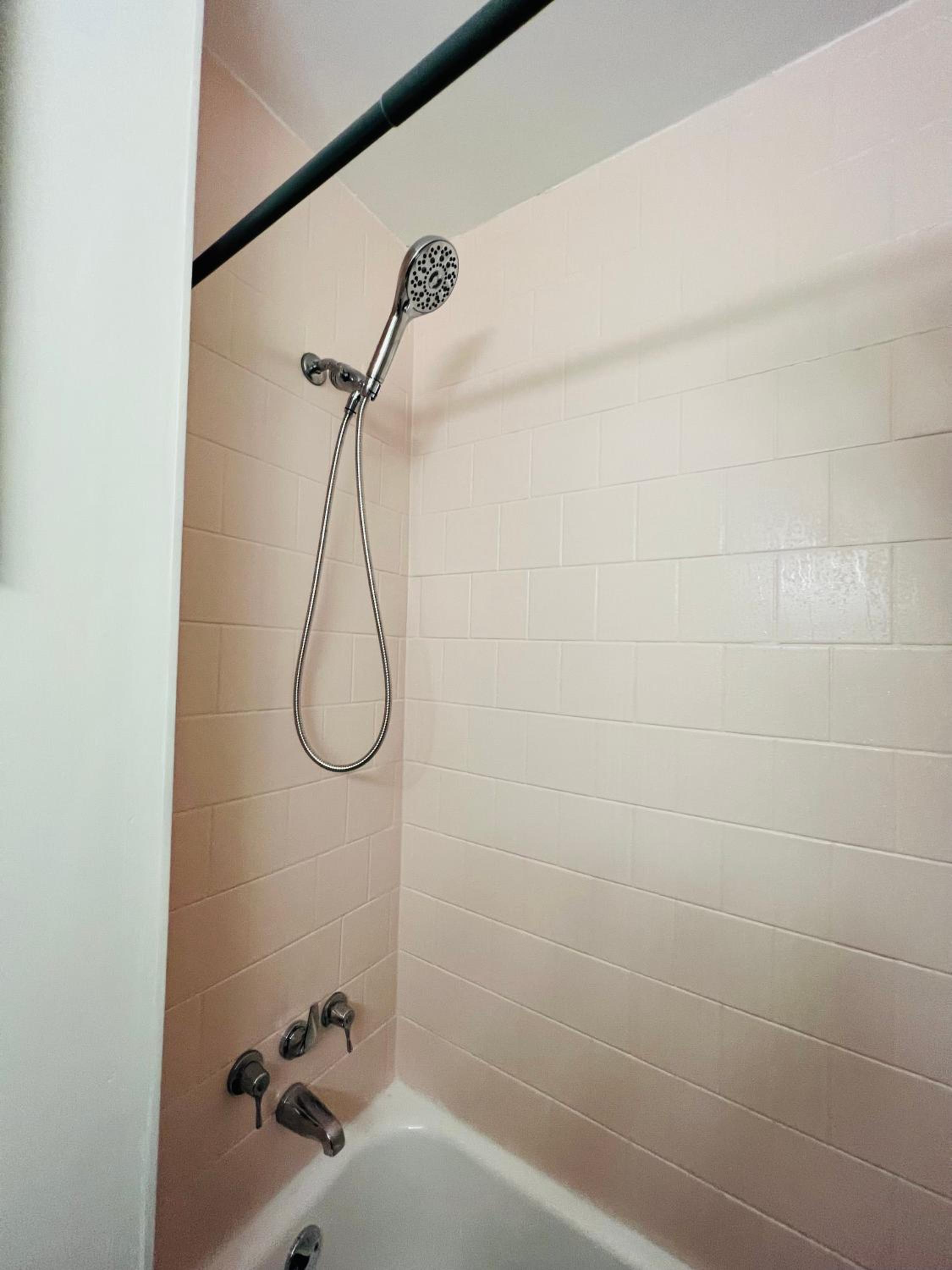 Cozy 2-Bedroom Apartment in the Heart of Downtown Ottawa