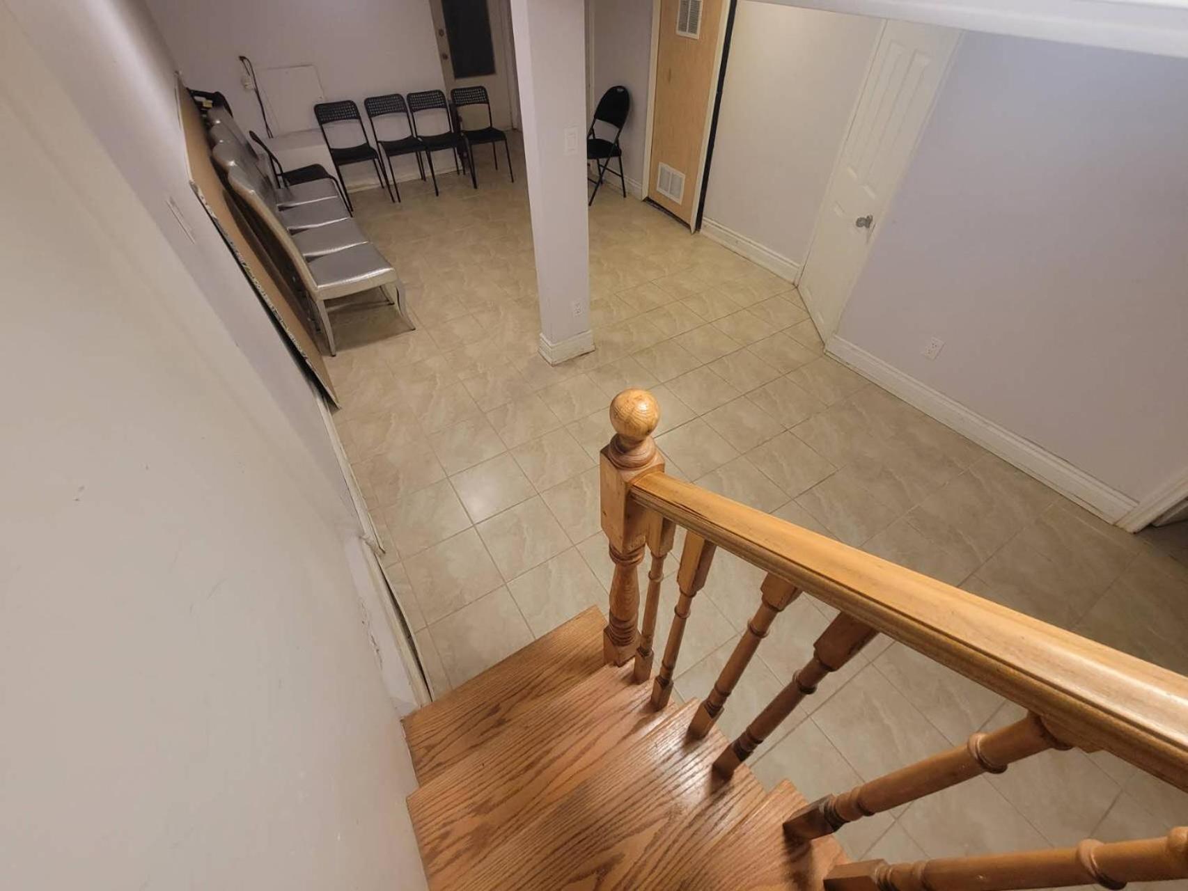 6 Bedroom house steps to public transit Conference & Convention Centres Entertainment Museum
