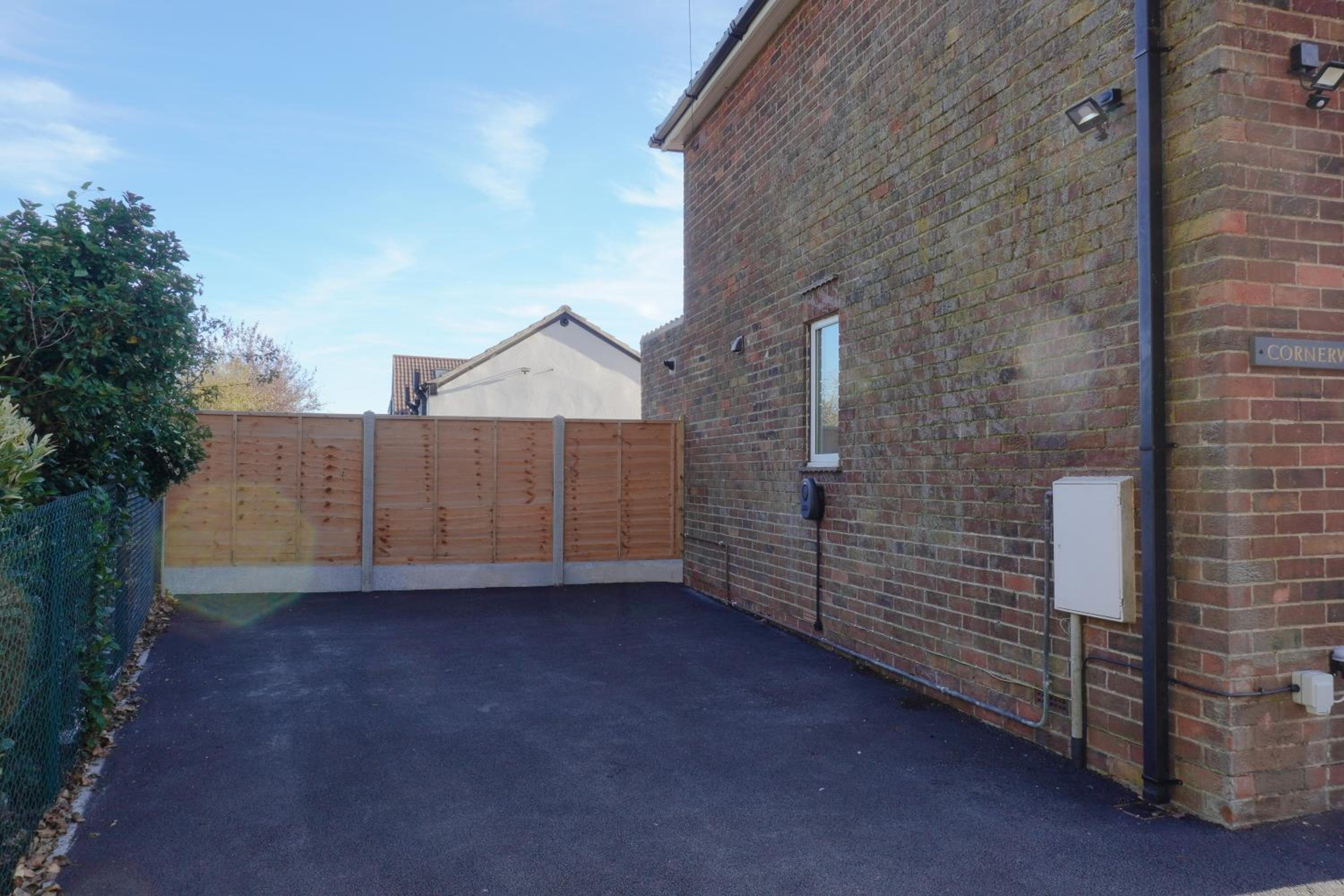 Cornerways - Scarborough view 2