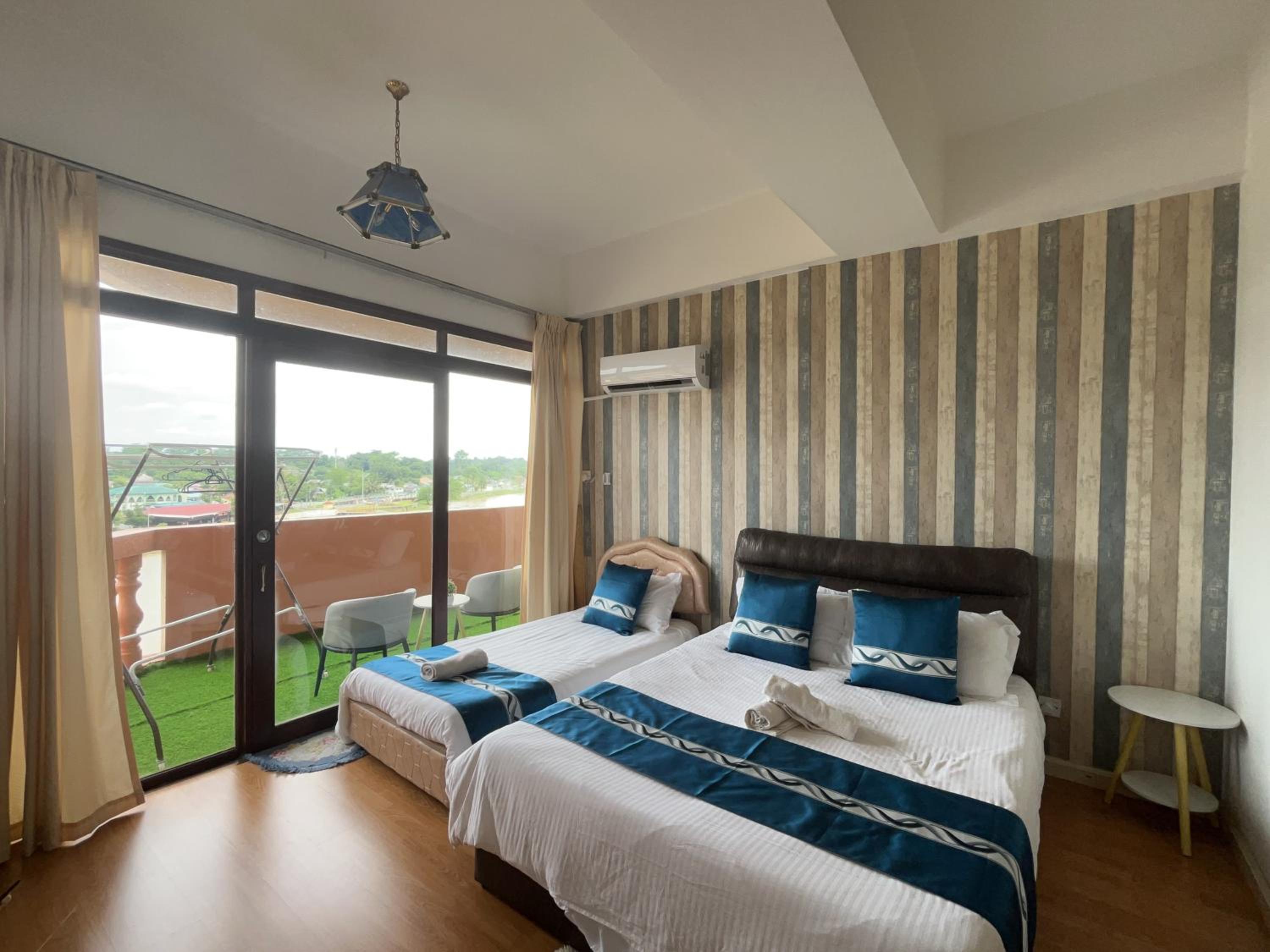 Level 10 Riverbank suites 2BR RiverView photo 1
