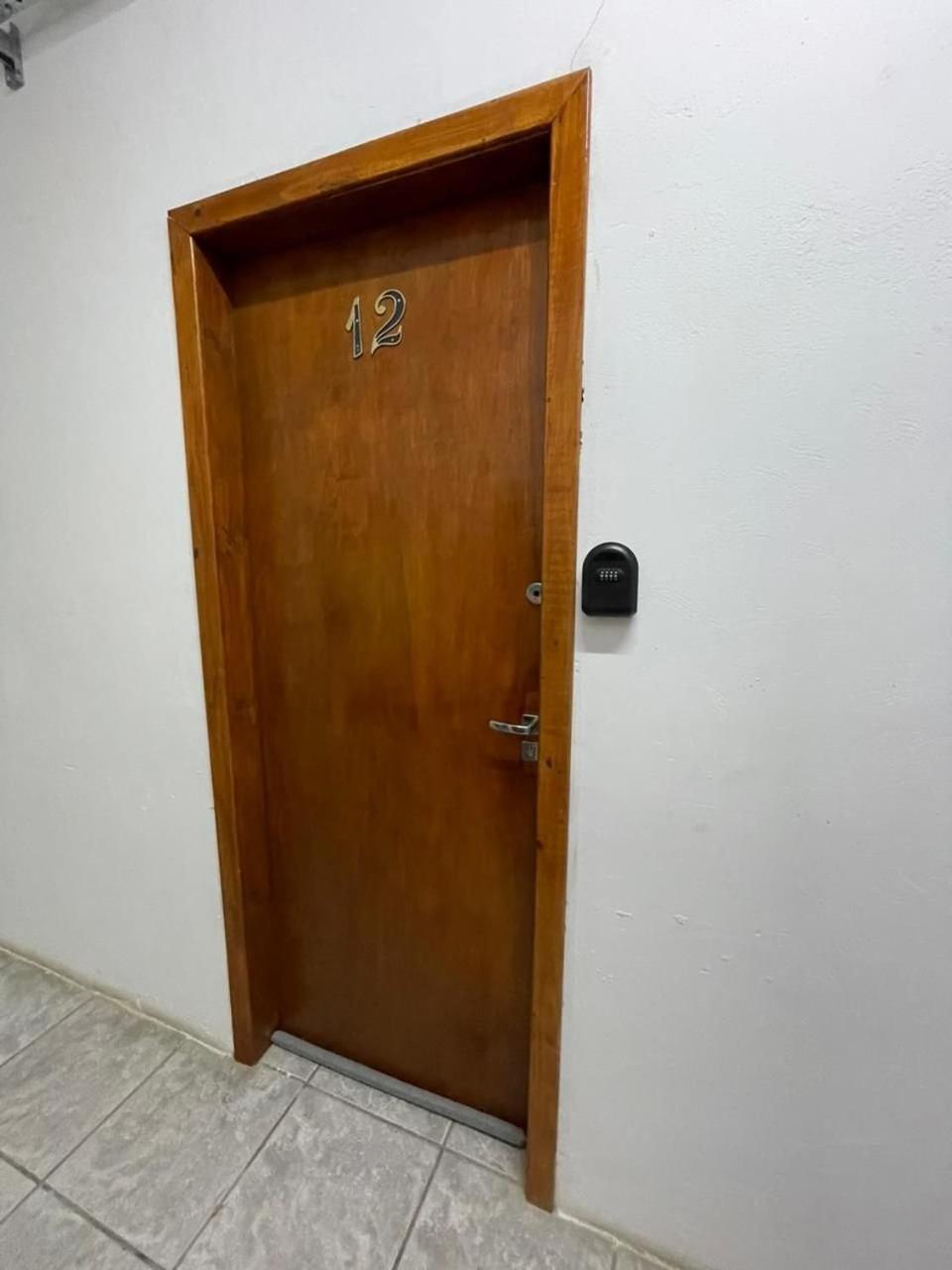 Large Studios 2km from Vila Germanica