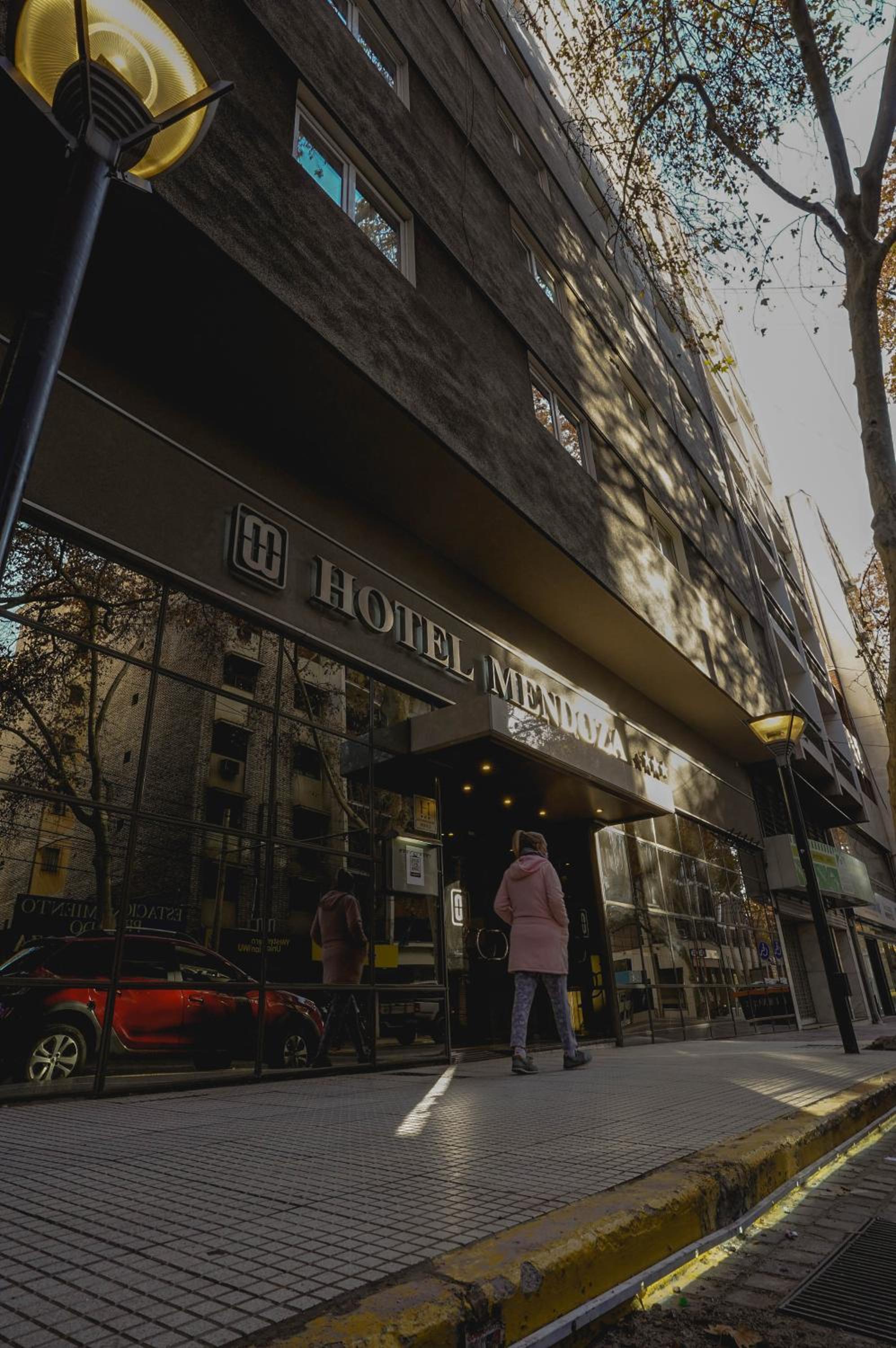 Hotel Mendoza - Image 1