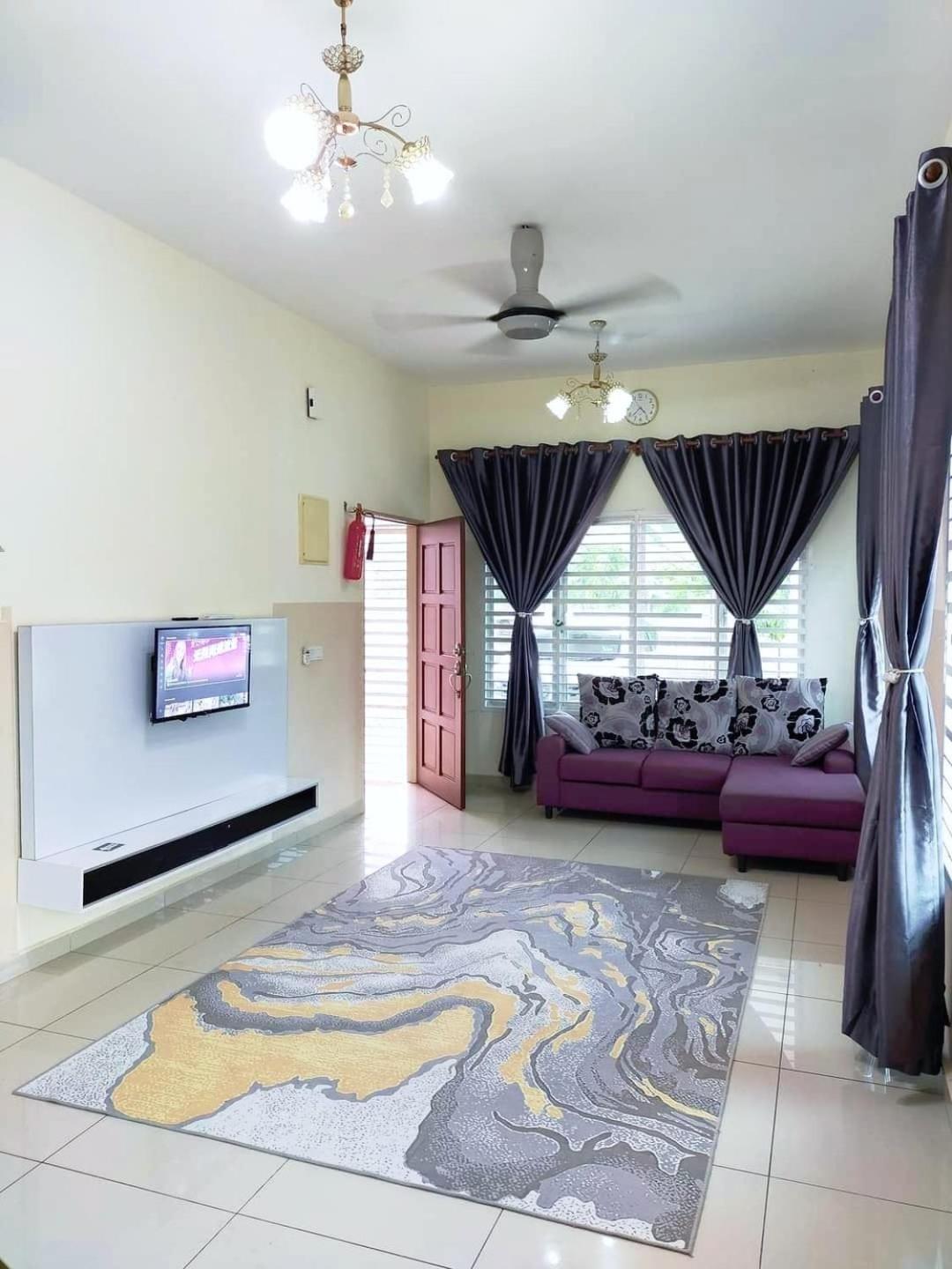 S&J Homestay 2 Kulim Hi Tech with wifi & netflix photo 1