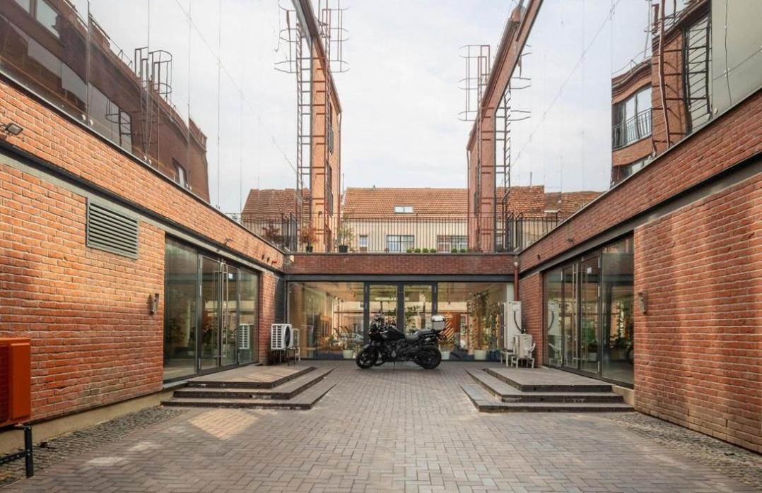Riverside Apartment In The Heart of Old Town