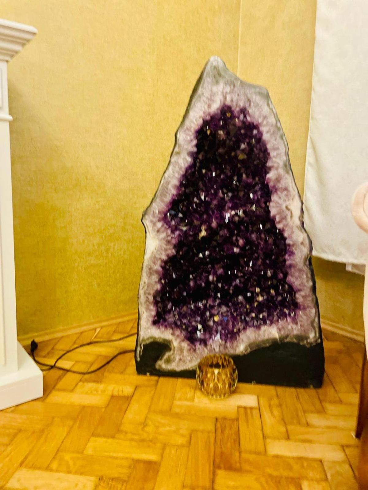 Amethyst apartment