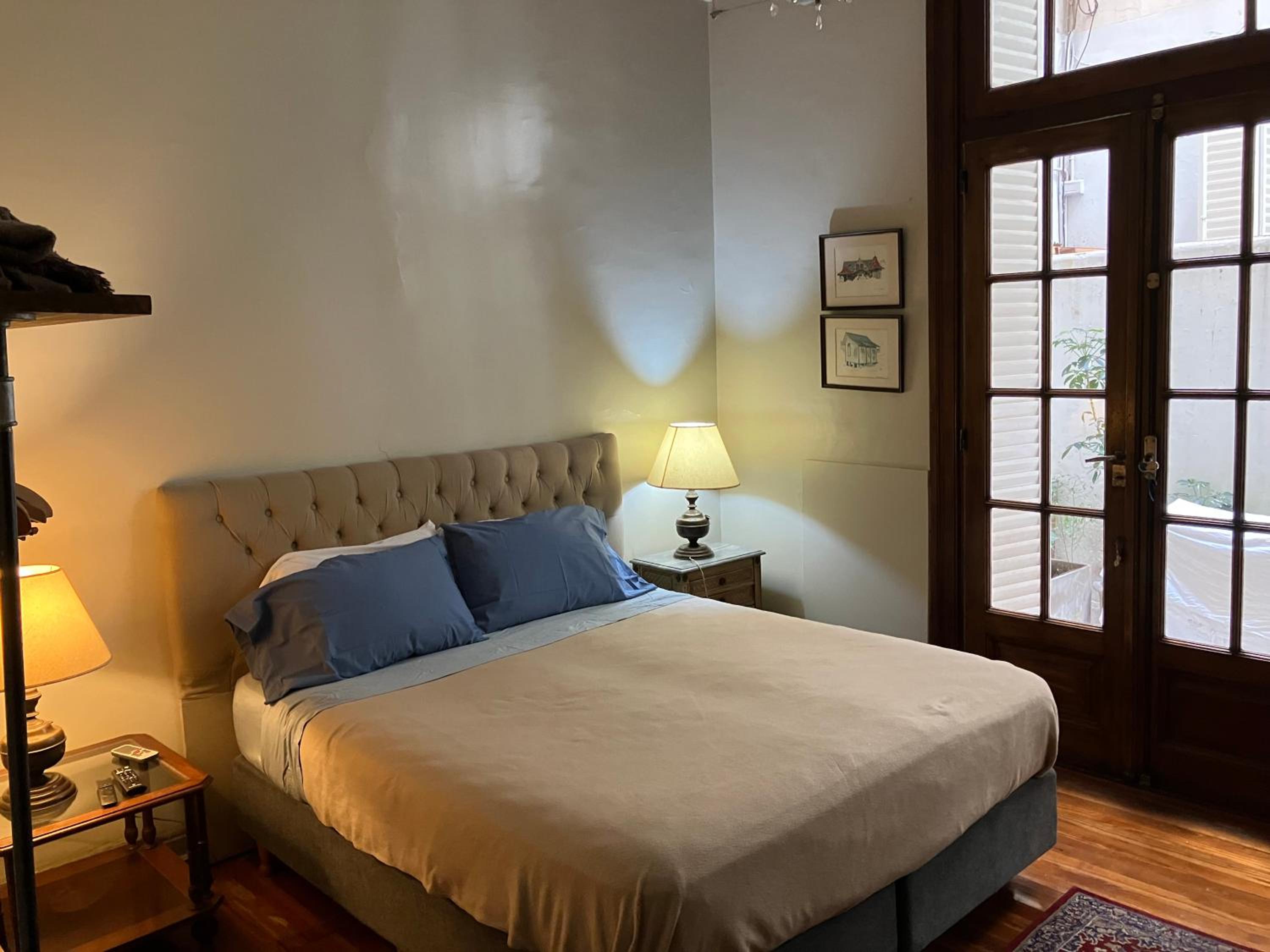 LARGE LOVELY FRENCH STYLE APARTMENT PALERMO o