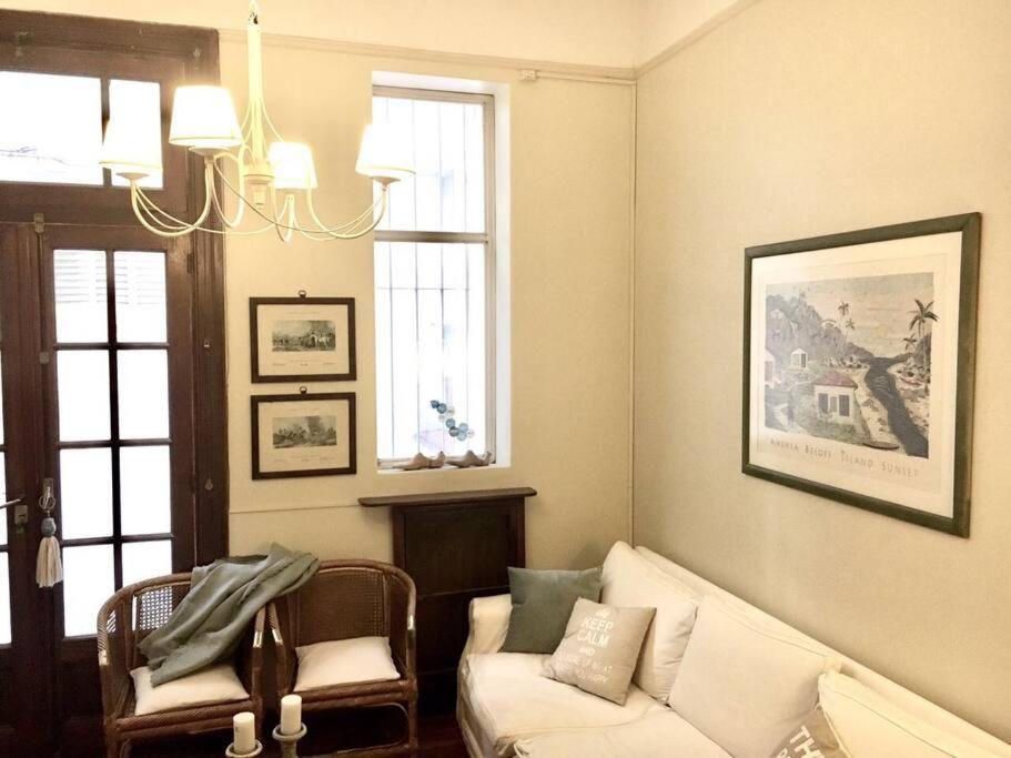 LARGE LOVELY FRENCH STYLE APARTMENT PALERMO o