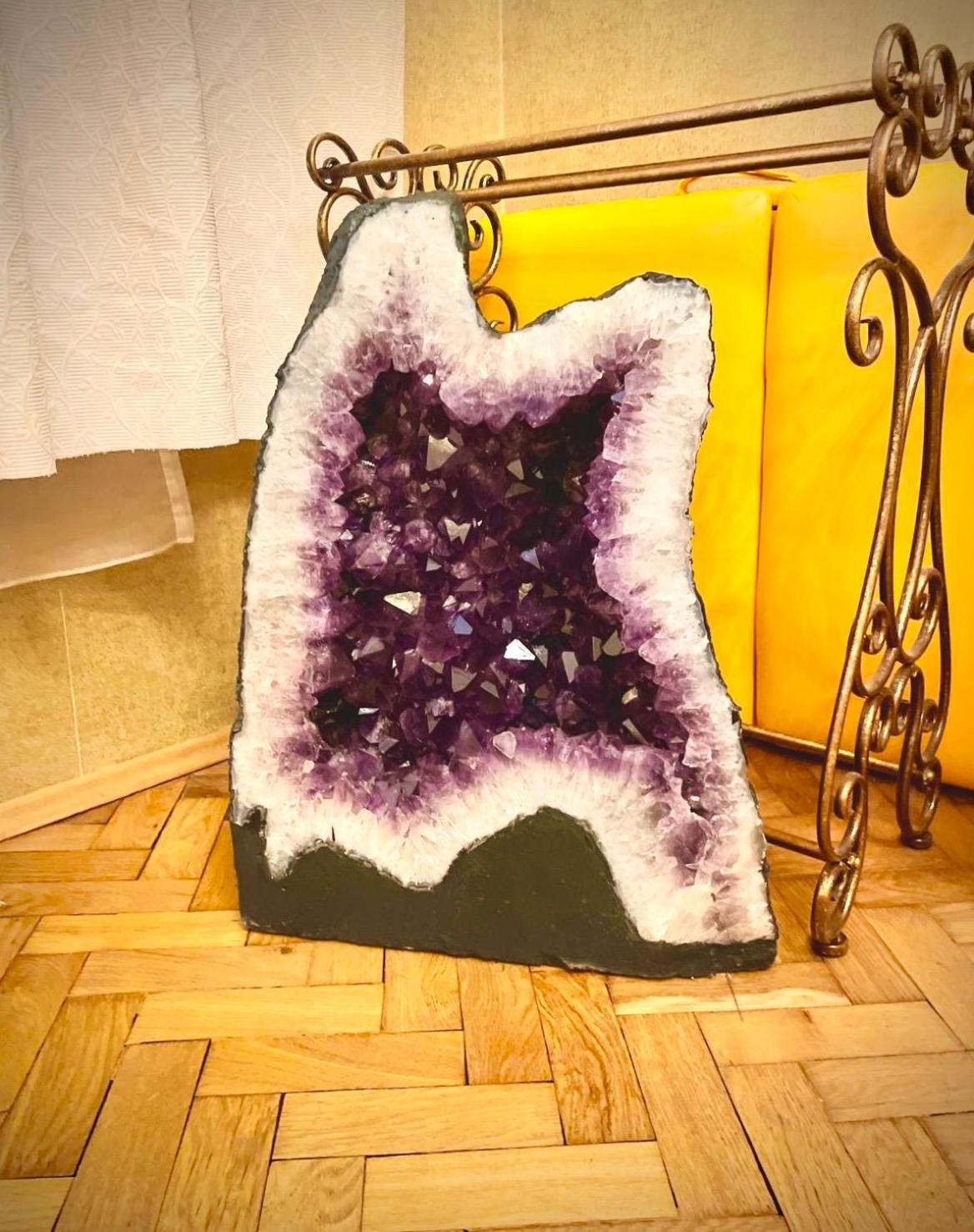 Amethyst apartment