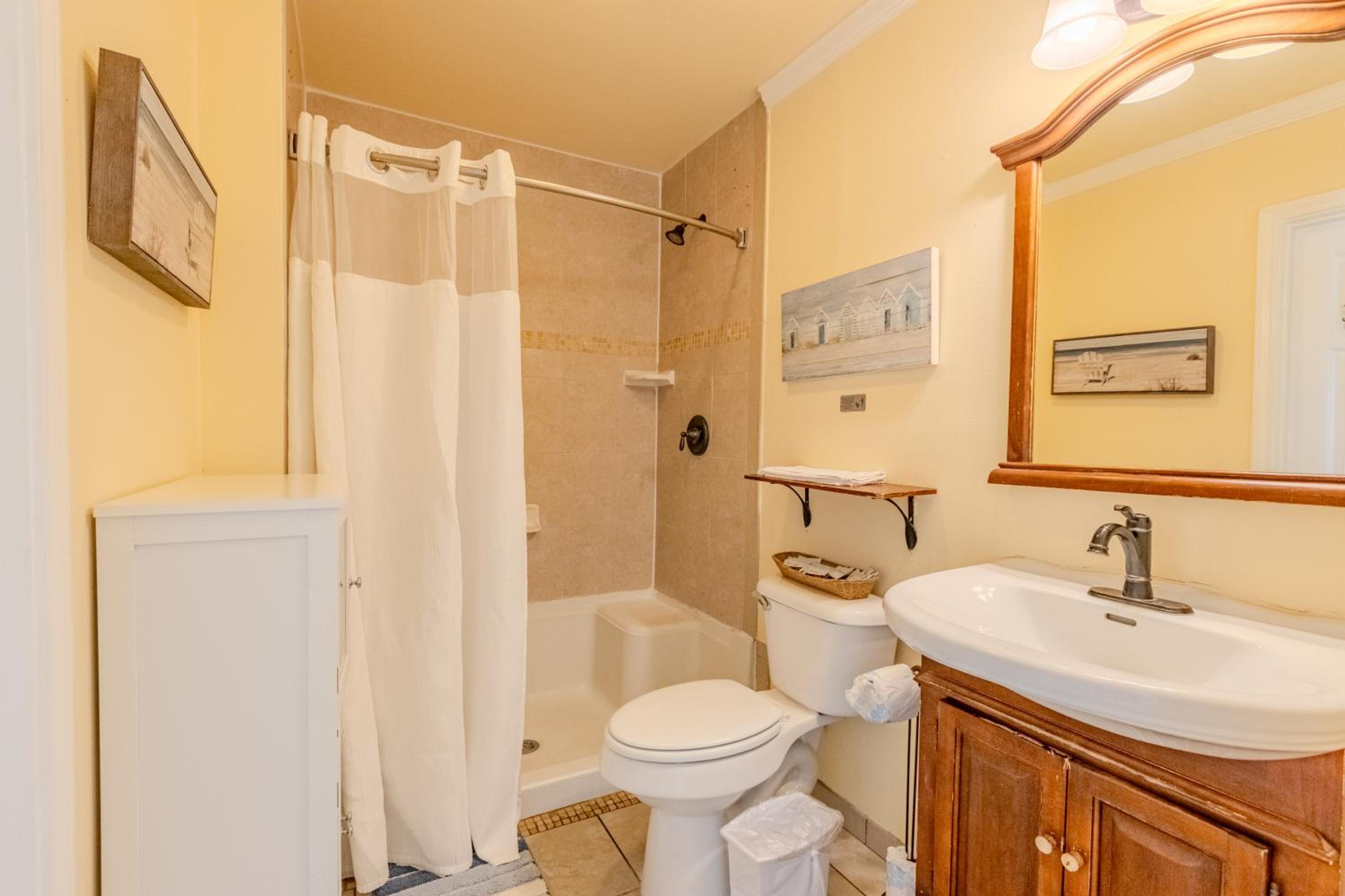 Shark Reef Resort Motel & Cottages