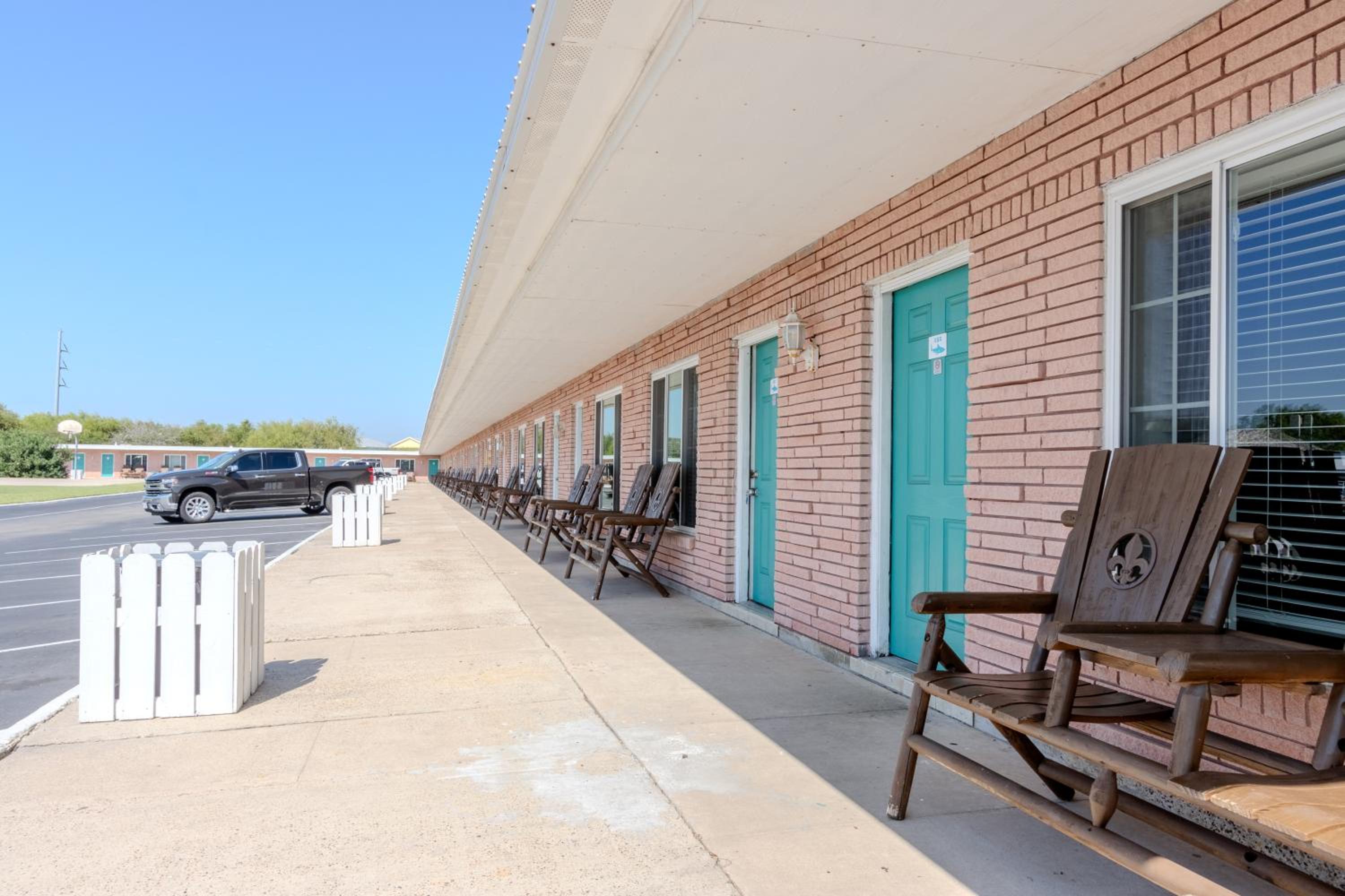 Hotel Shark Reef Resort Motel & Cottages