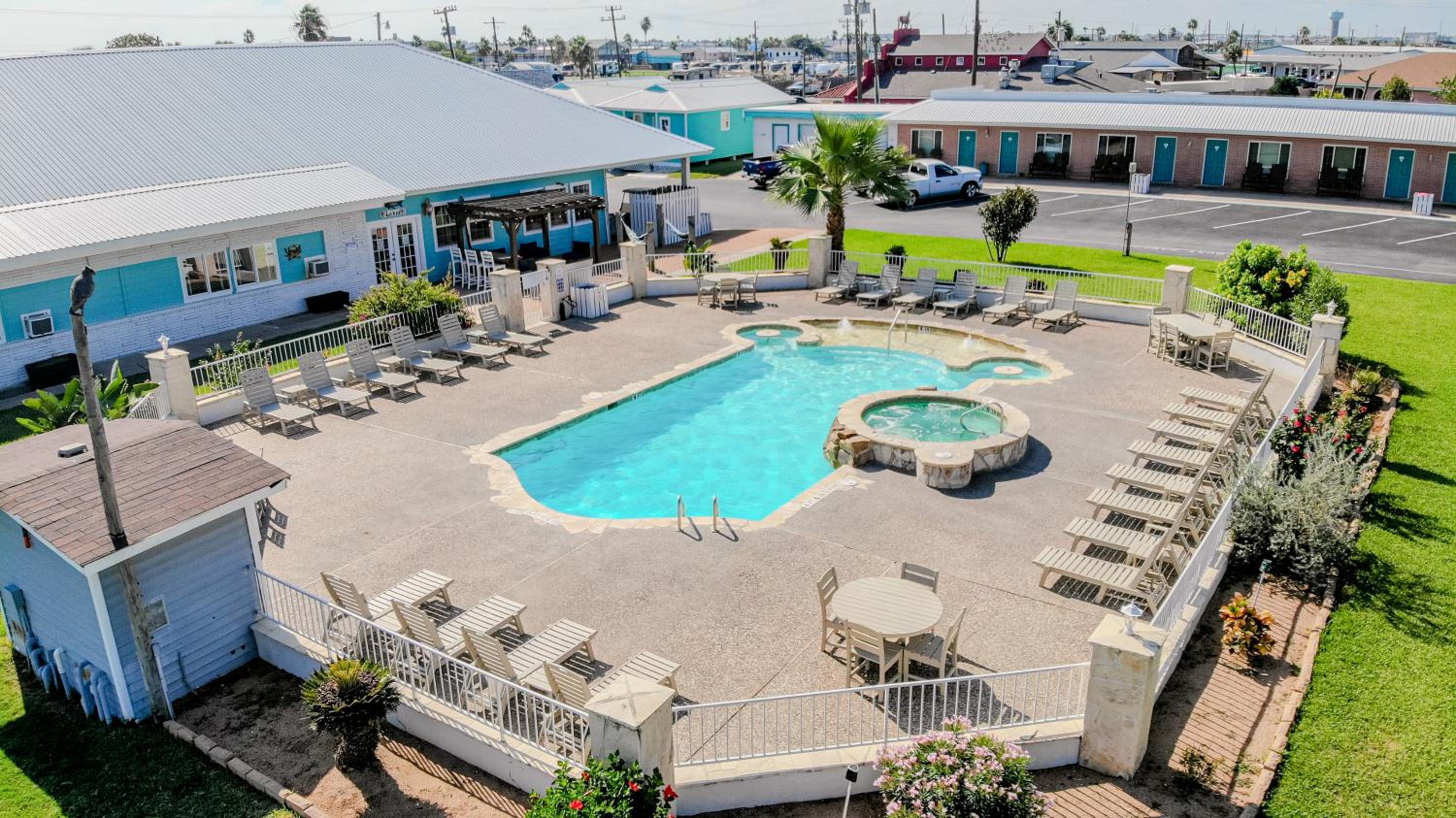 Shark Reef Resort Motel & Cottages