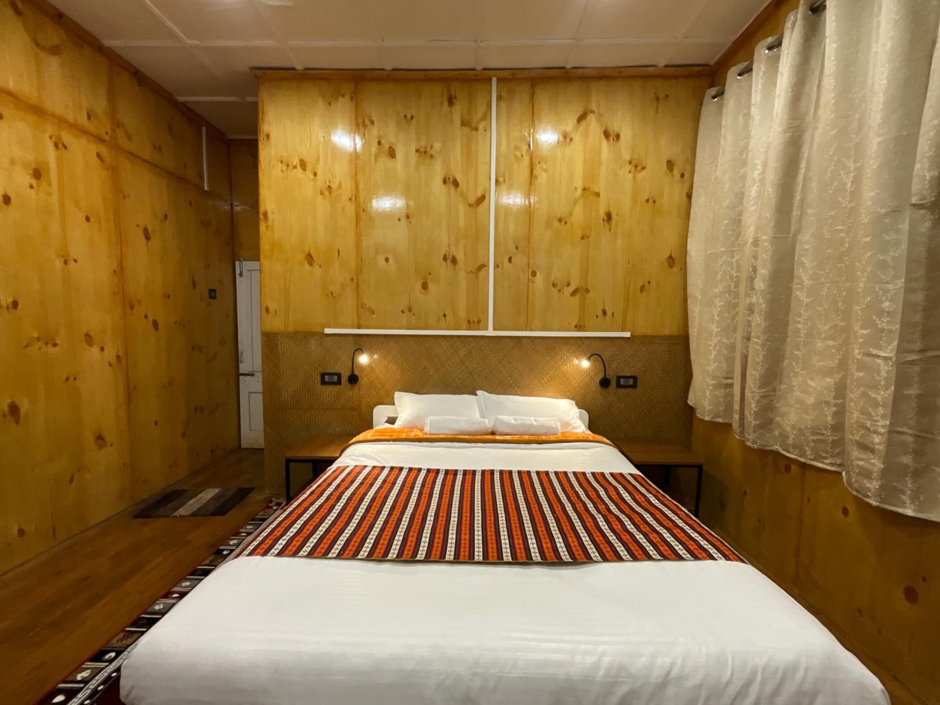 Photo 12