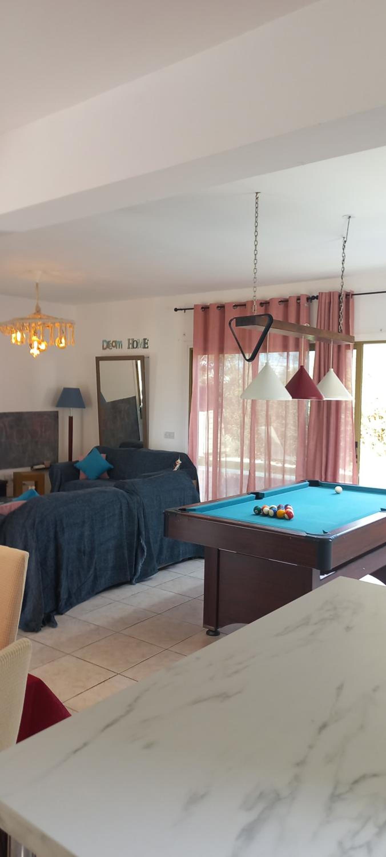 Golden Coast - Trendy Villa 4 bedroom
