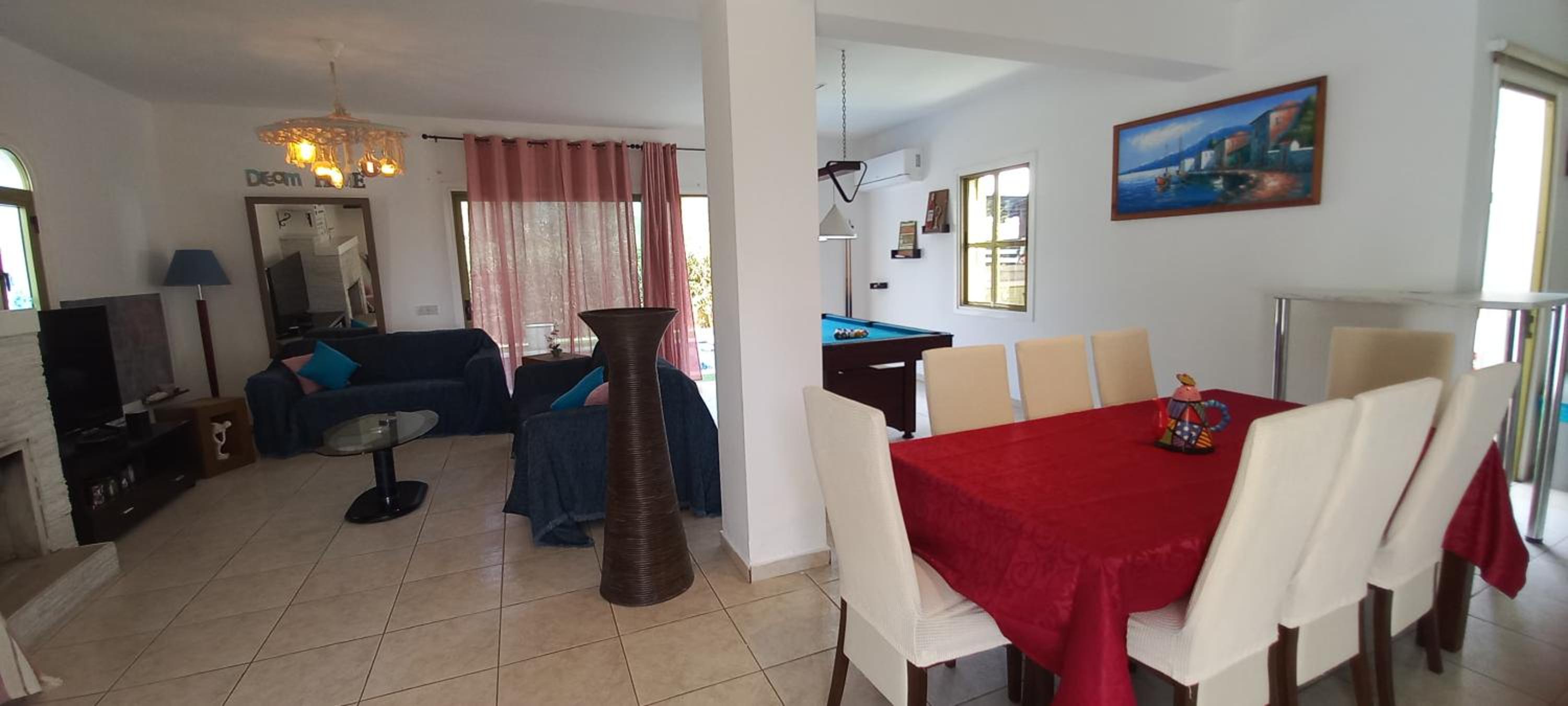 Golden Coast - Trendy Villa 4 bedroom