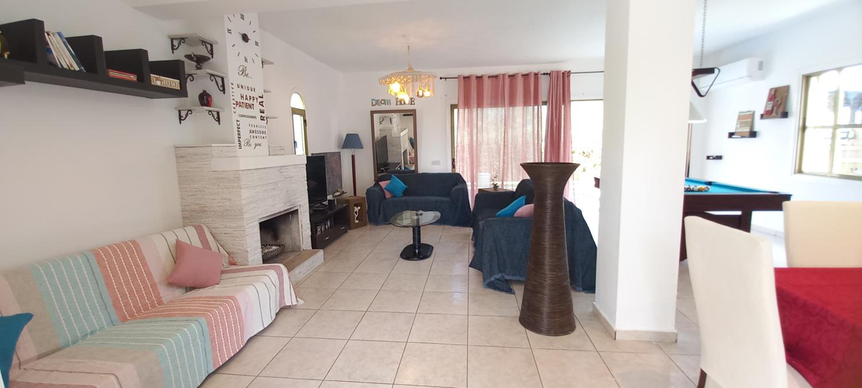 Golden Coast - Trendy Villa 4 bedroom