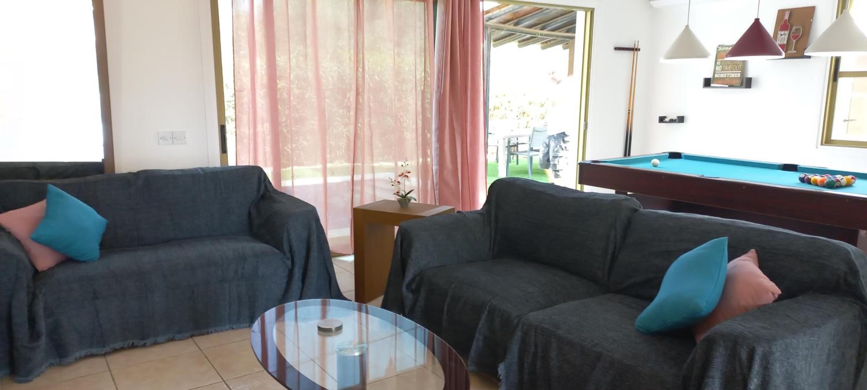 Golden Coast - Trendy Villa 4 bedroom