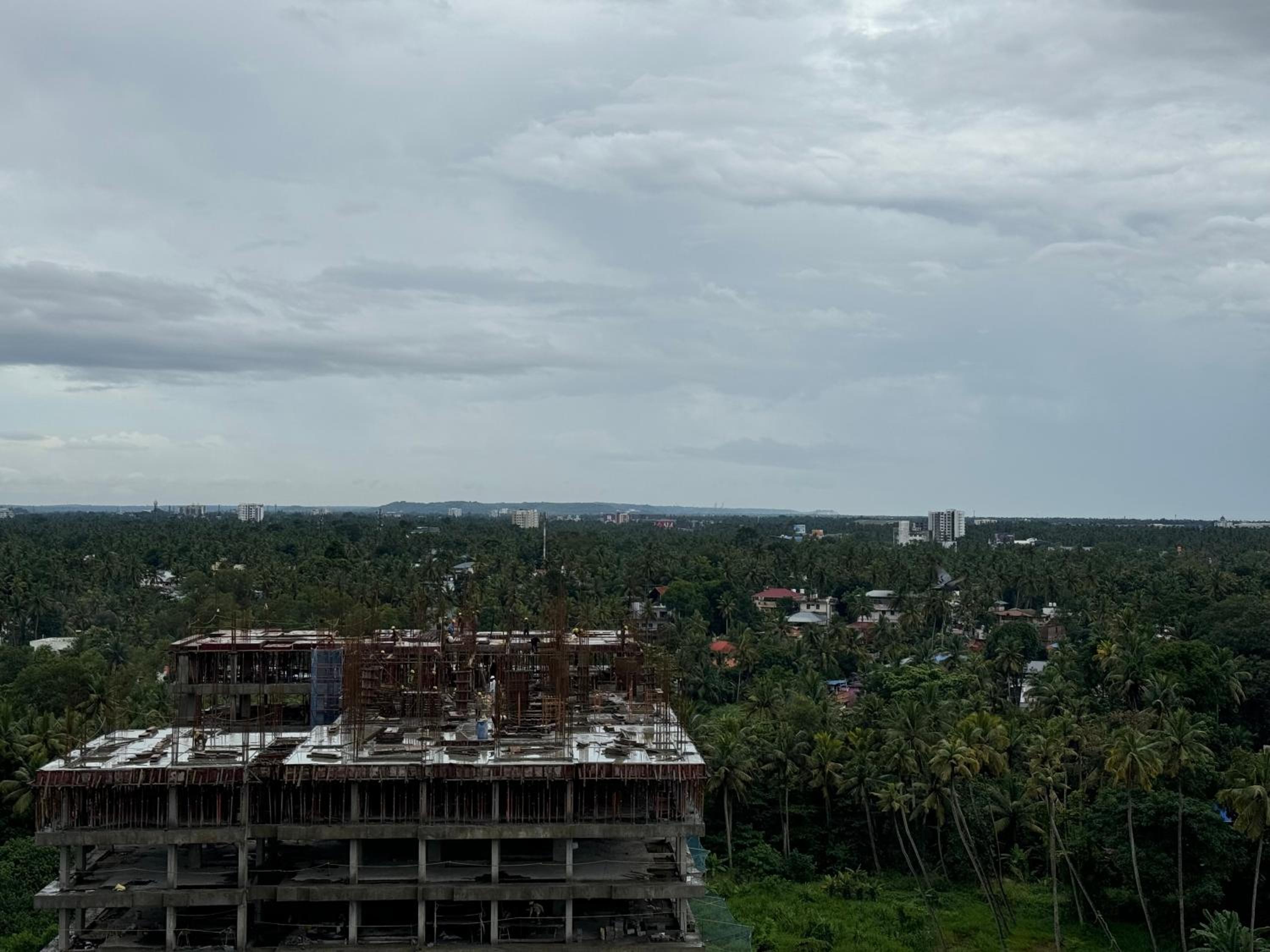 Aami dhivahi guest house