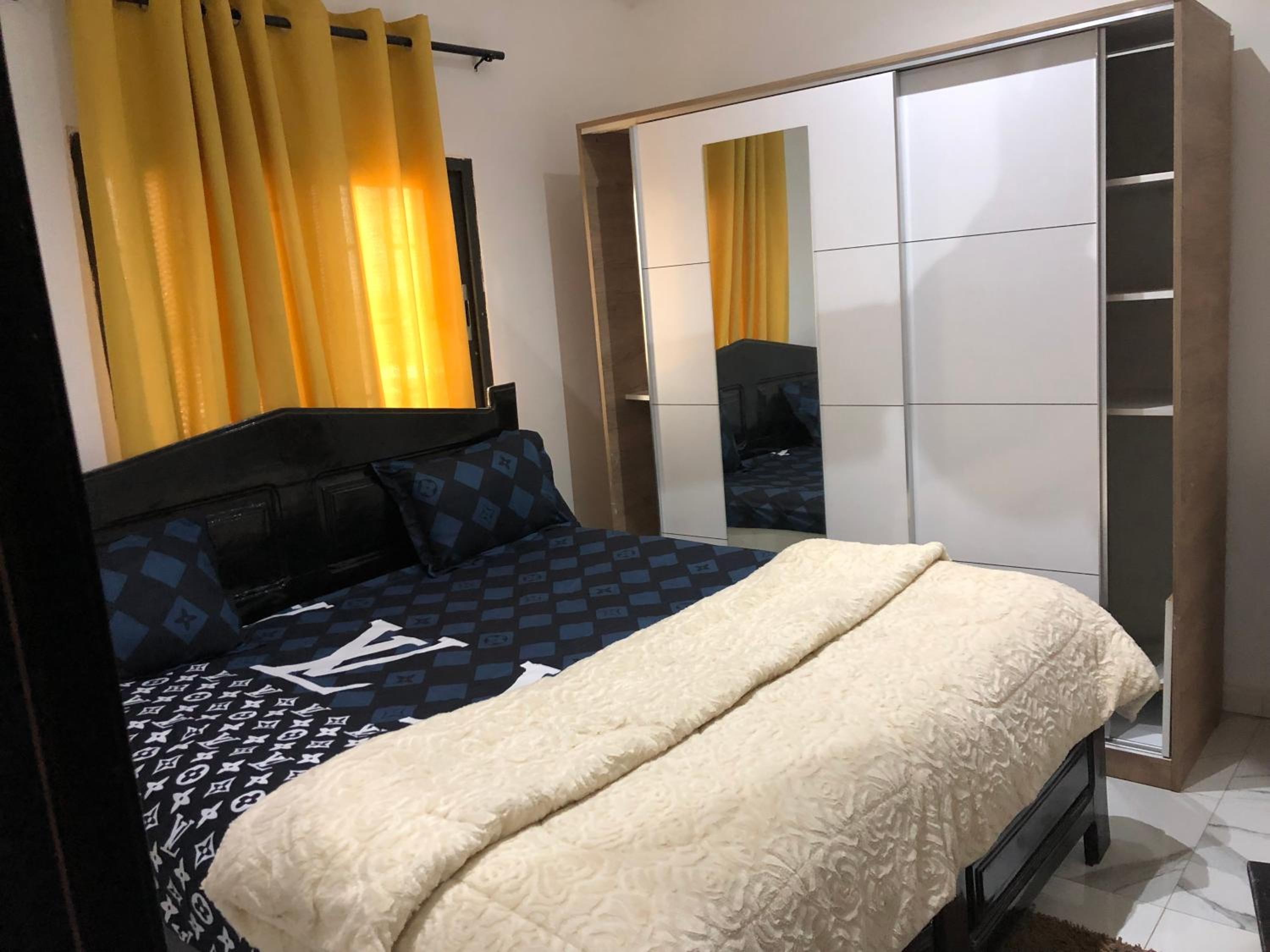 EJ Apartments