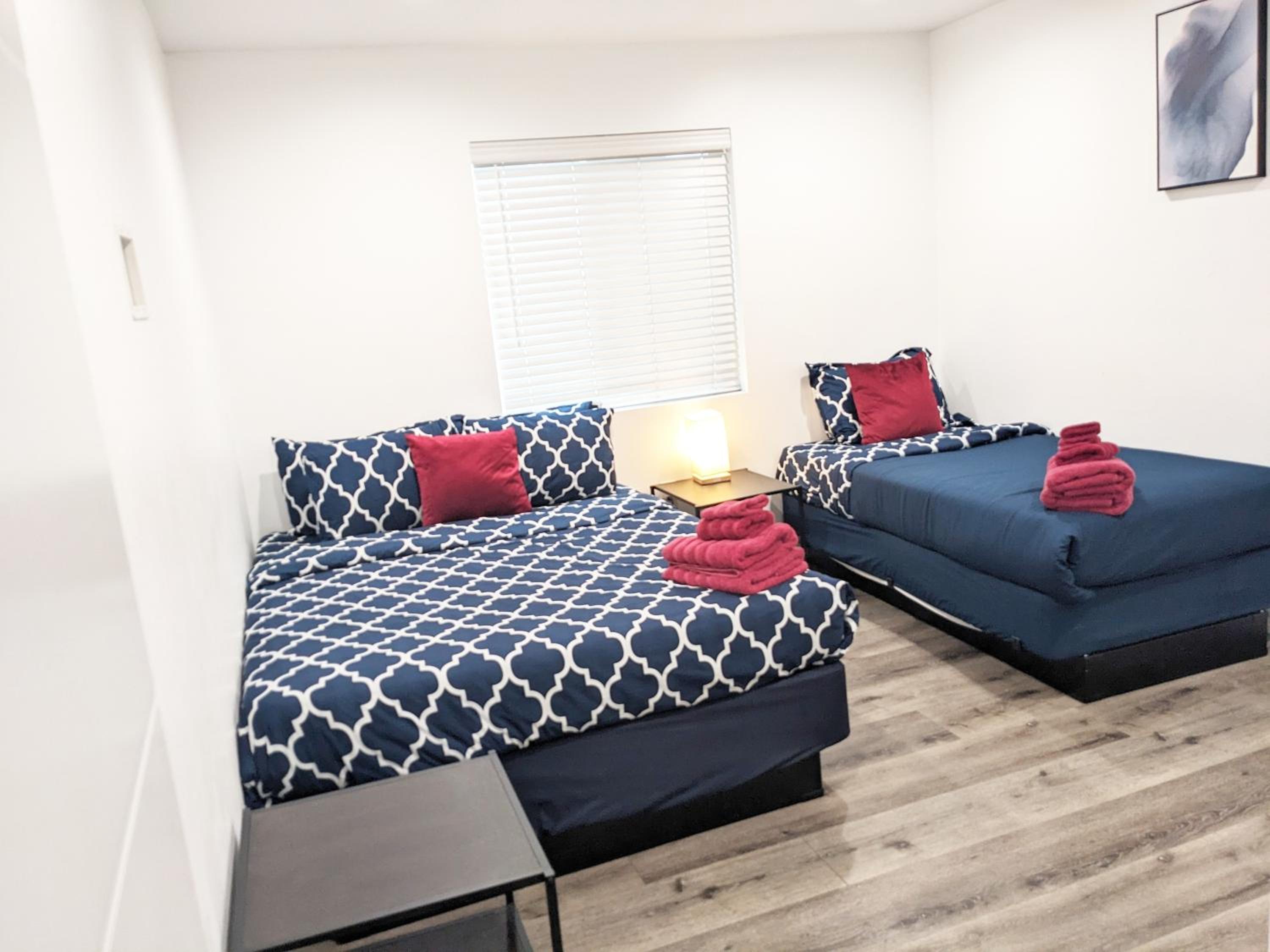 Modern 3BR Home in Mid-City