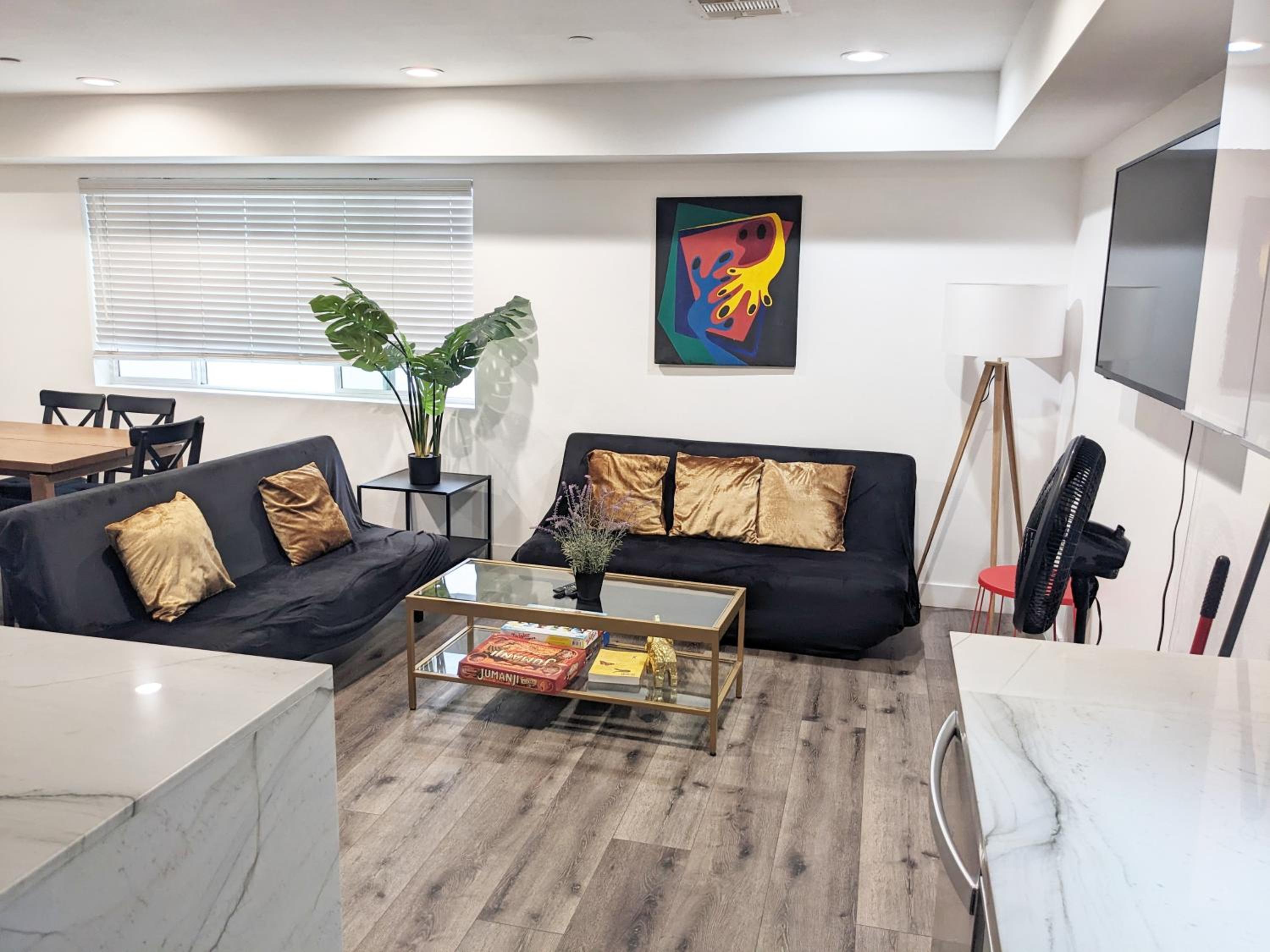 Modern 3BR Home in Mid-City