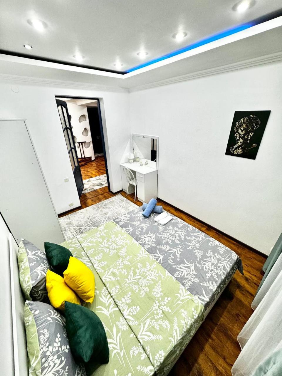 4-Room Apartments view 5